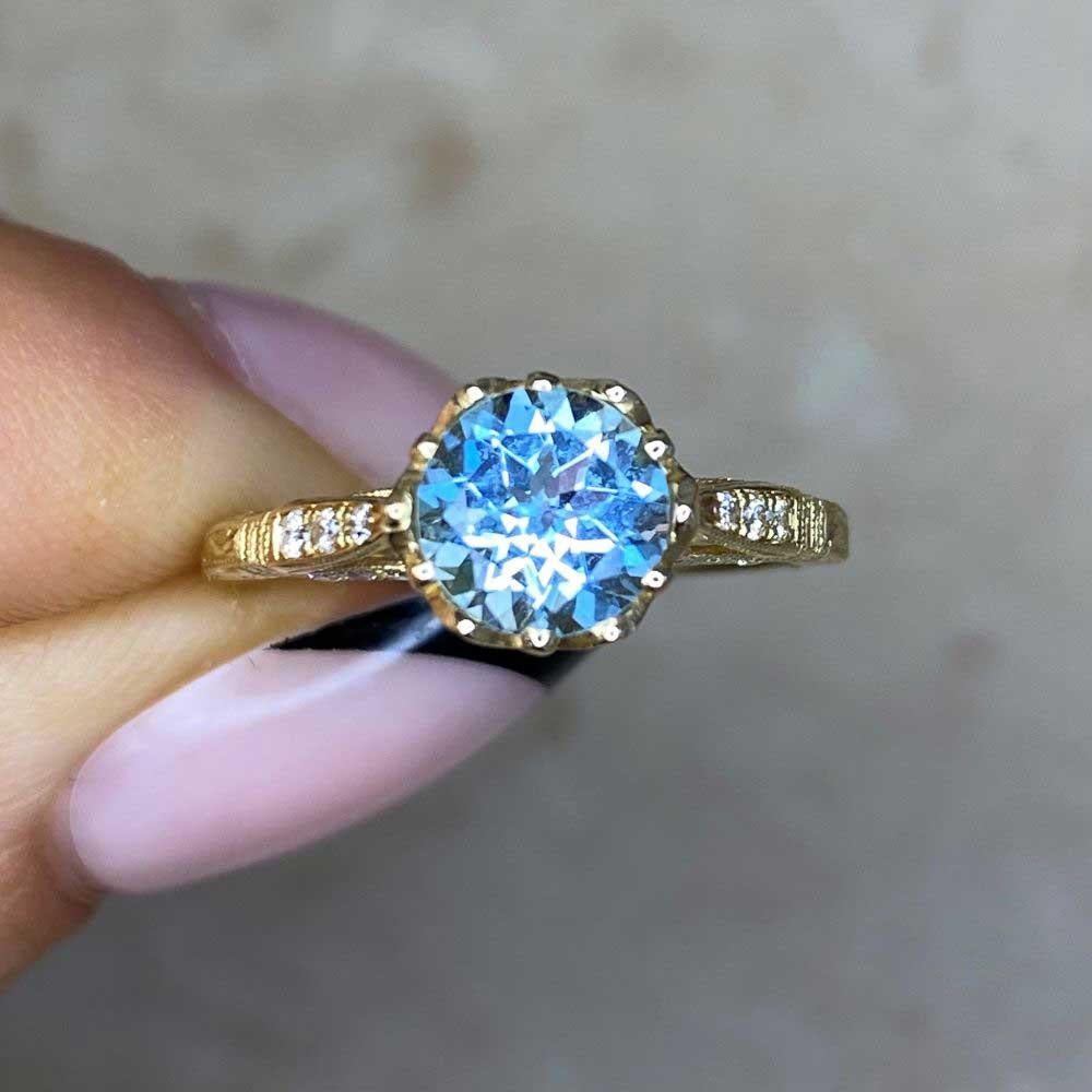 Women's Round Aquamarine Cocktail Ring (Approx. 1.00-Carats), 18k Yellow Gold For Sale