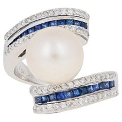 Bague perle de culture 10,8 mm, saphir et diamant - Bypass en or blanc 18k 1,49ctw