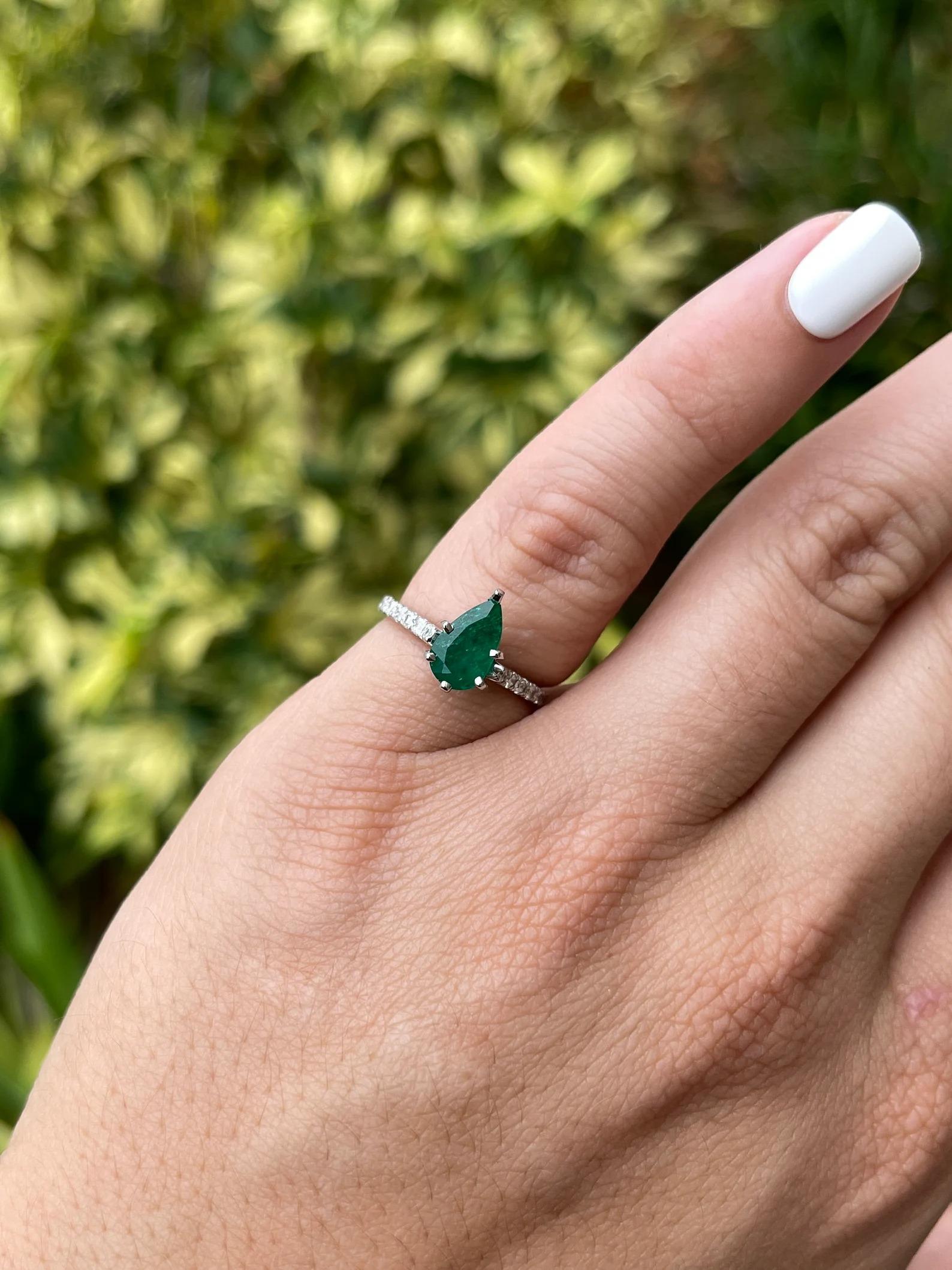 dark green diamond ring