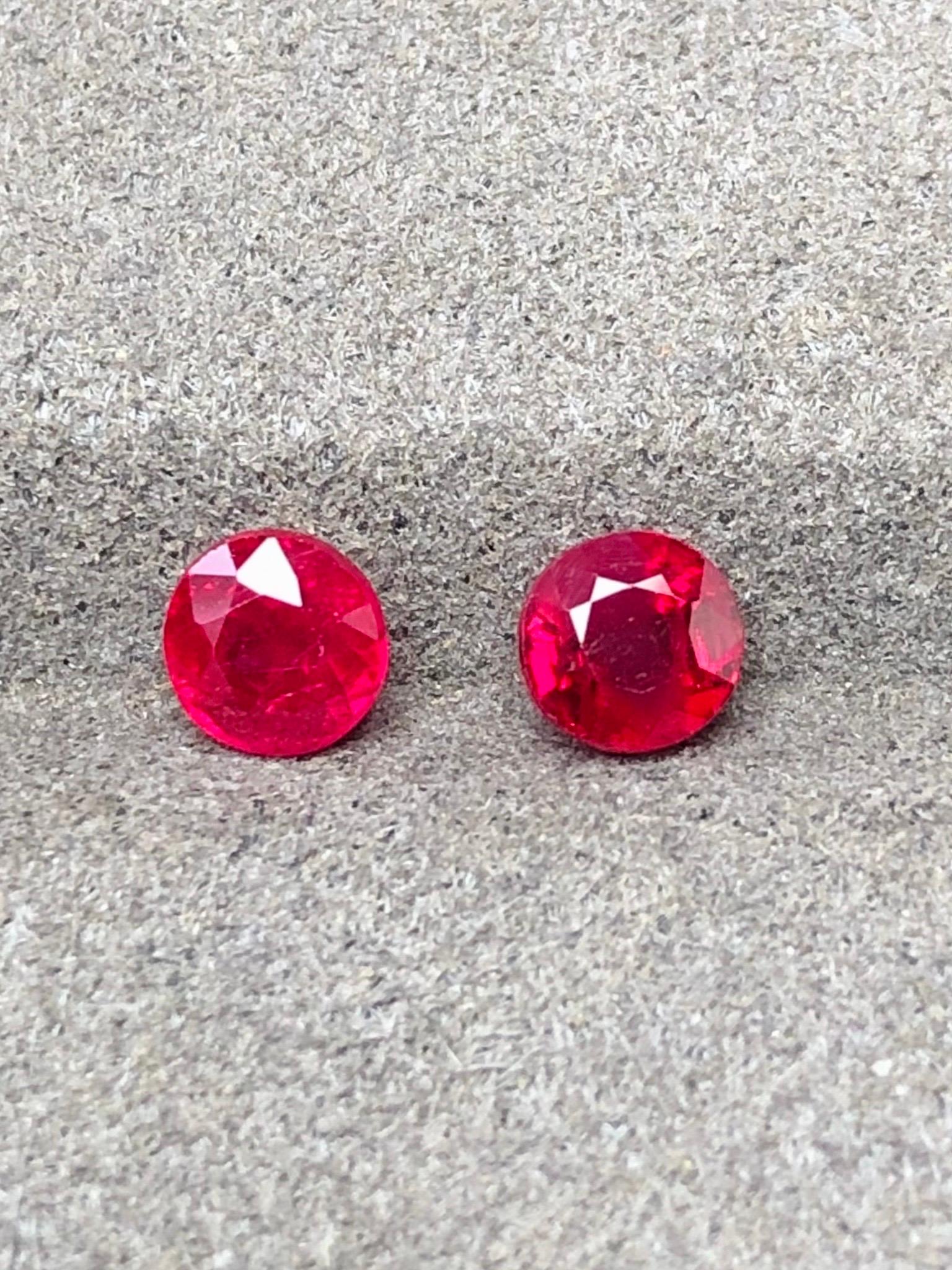 1.09/2 Carats Certificat GIA Rubis Naturel Non Chauffé Birmanie Couleur Sang de Pigeon en vente 1