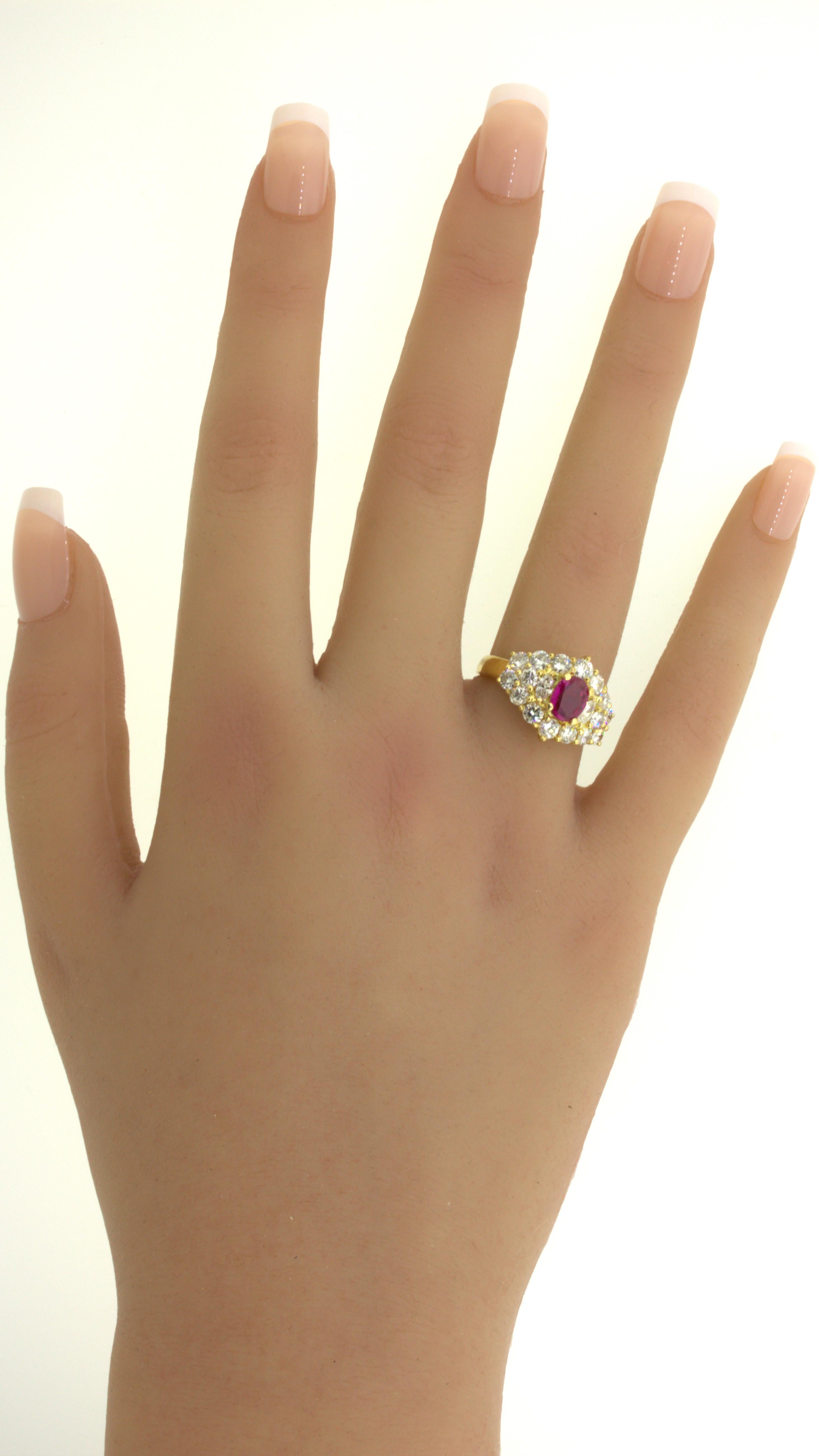 1.09 Carat Burma No-Heat Ruby Diamond 18K Yellow Gold Ring, GIA Certified For Sale 8