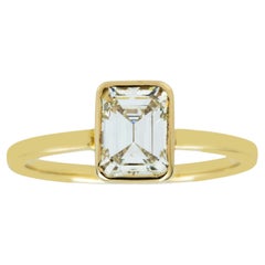 1.09 Carat Emerald-cut Statement 14K Yellow Gold Graceful Brilliance