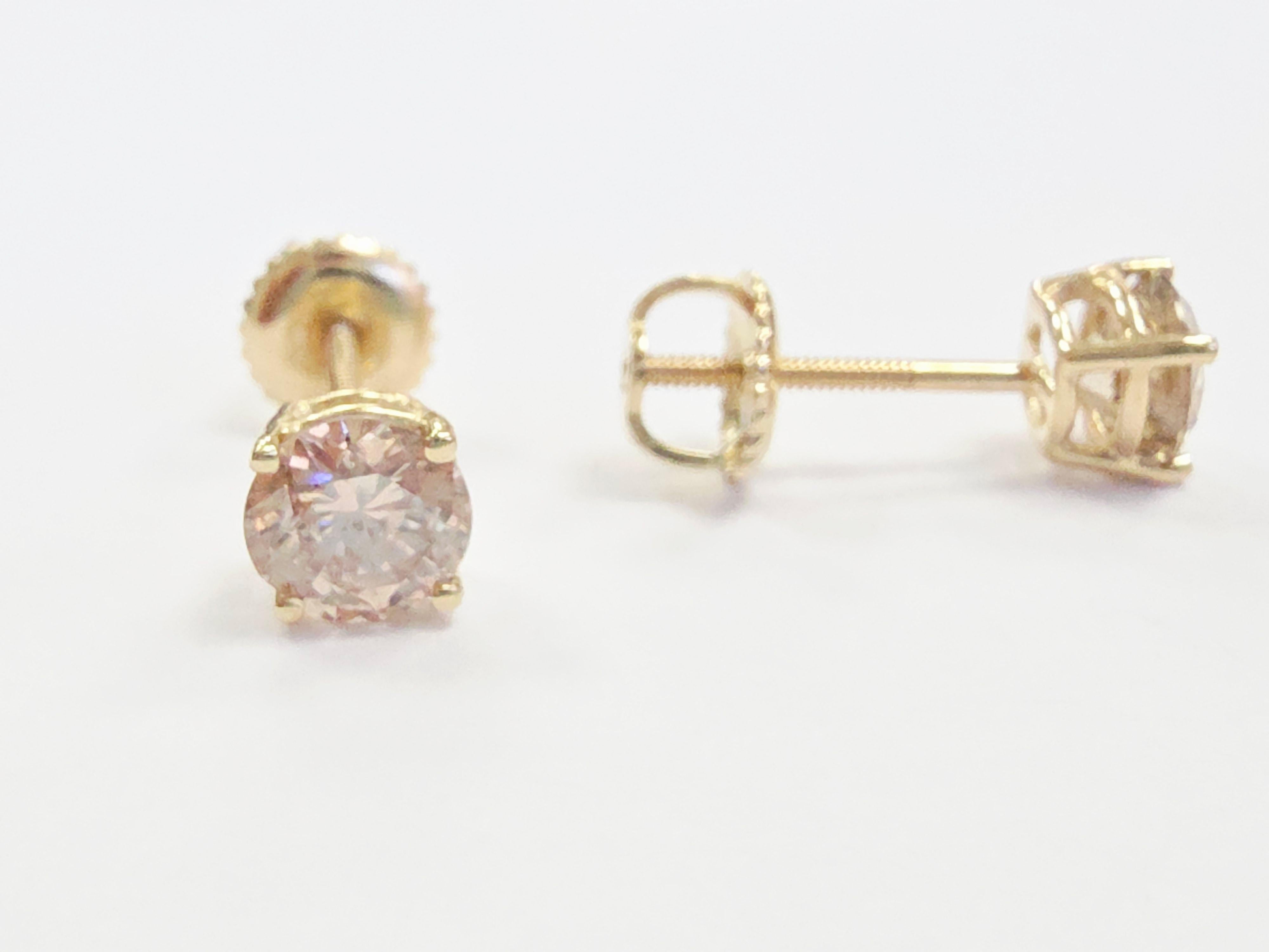 Borchie con diamanti tondi brillanti Nature da 1,09 carati in oro giallo 14 carati In condizioni Nuovo in vendita a Great Neck Plaza, NY
