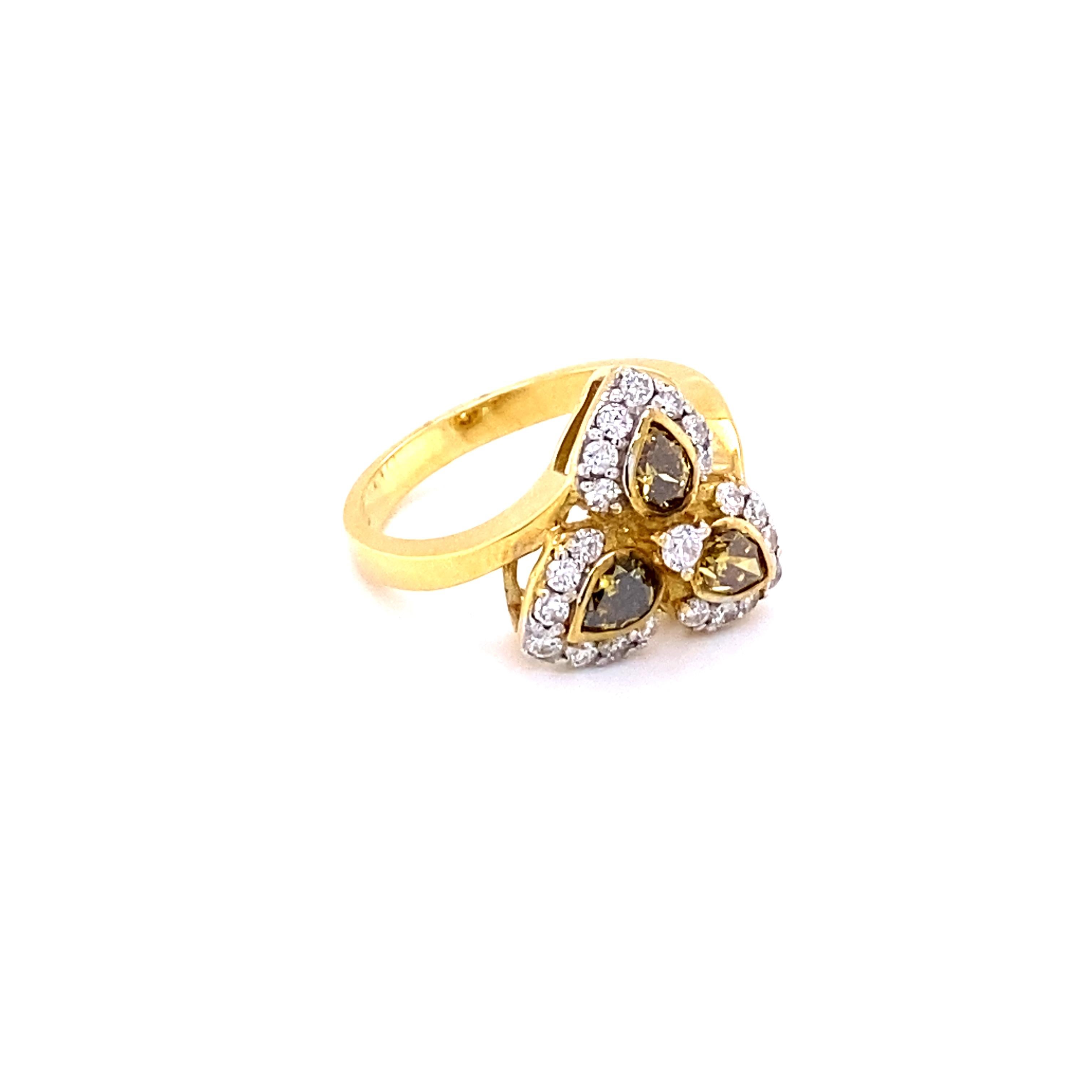 Modern 1.09 Carat Natural Fancy Champagne Diamond Cocktail Ring in 18K Yellow Gold For Sale