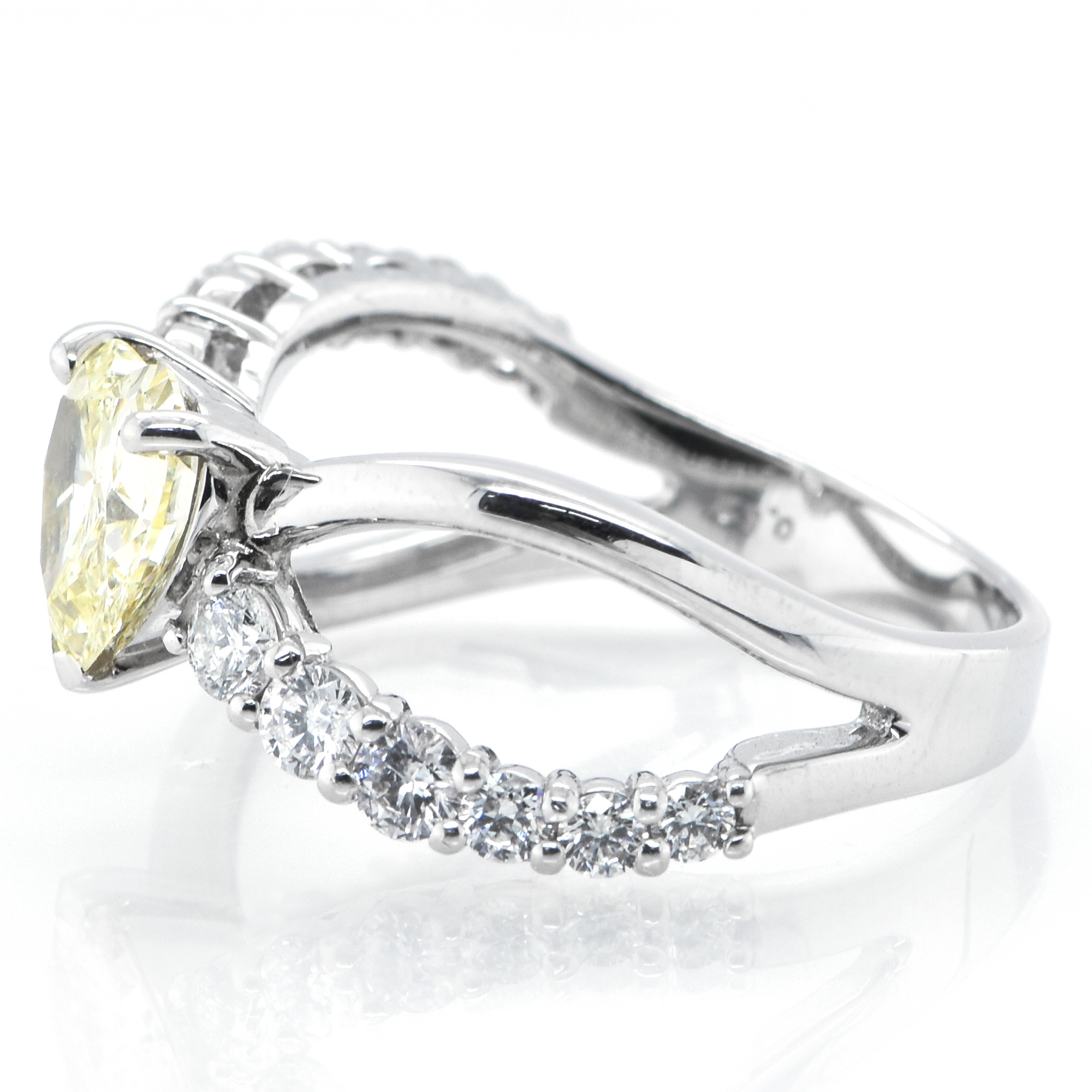 Modern 1.09 Carat Natural, Light Yellow VS-2 Heart-Cut Diamond Ring Set in Platinum For Sale