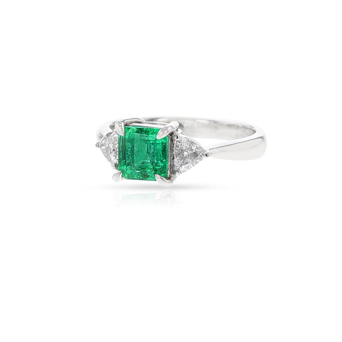 square cut emerald engagement rings