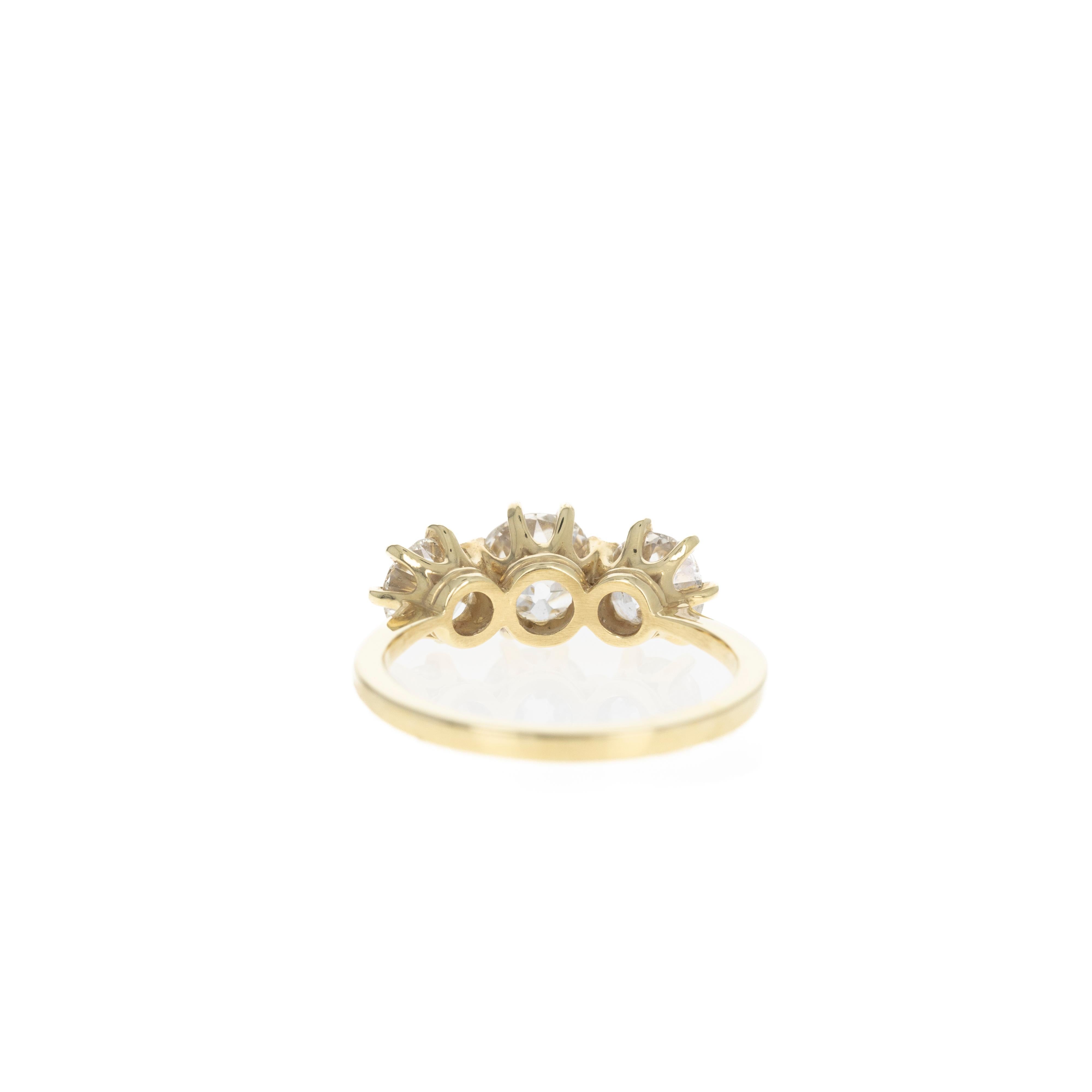 Women's 1.09 Carat Old European Diamond Three Stone Engagement Ring For Sale