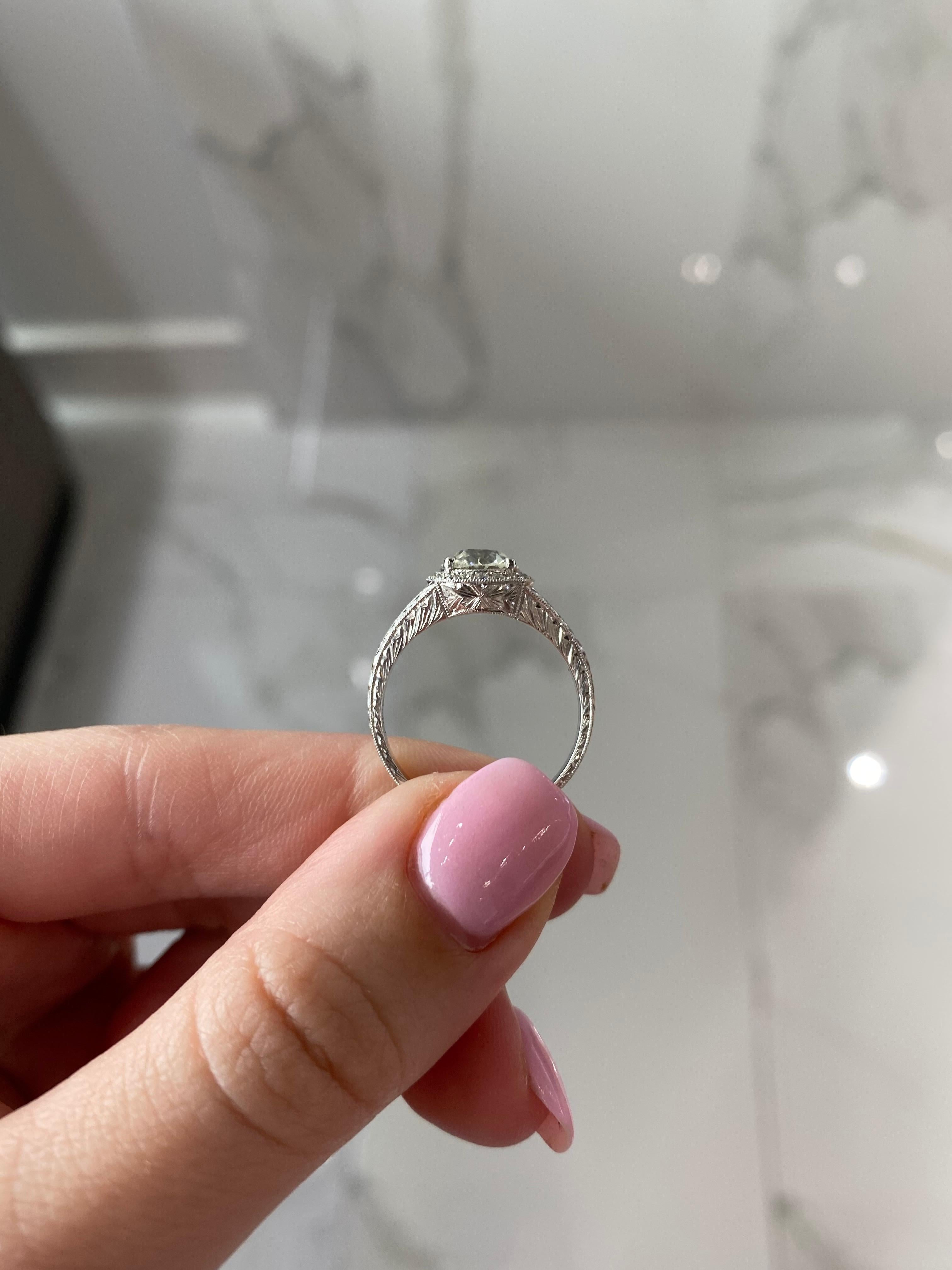 1,09 Karat Diamant im Altminenschliff mit 0,22 Karat Saphir Vintage inspirierter Ring im Angebot 4