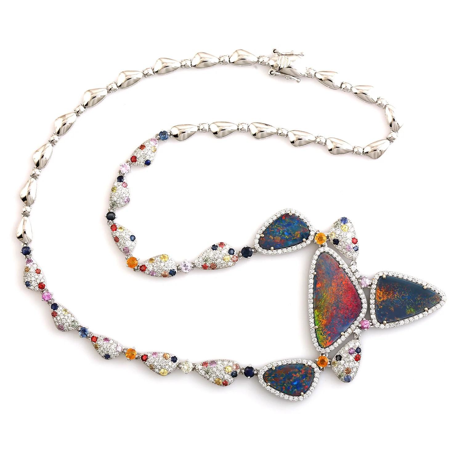 Halskette mit 10,9 Karat Opal und Diamant aus 18 Karat Weißgold (Gemischter Schliff) im Angebot