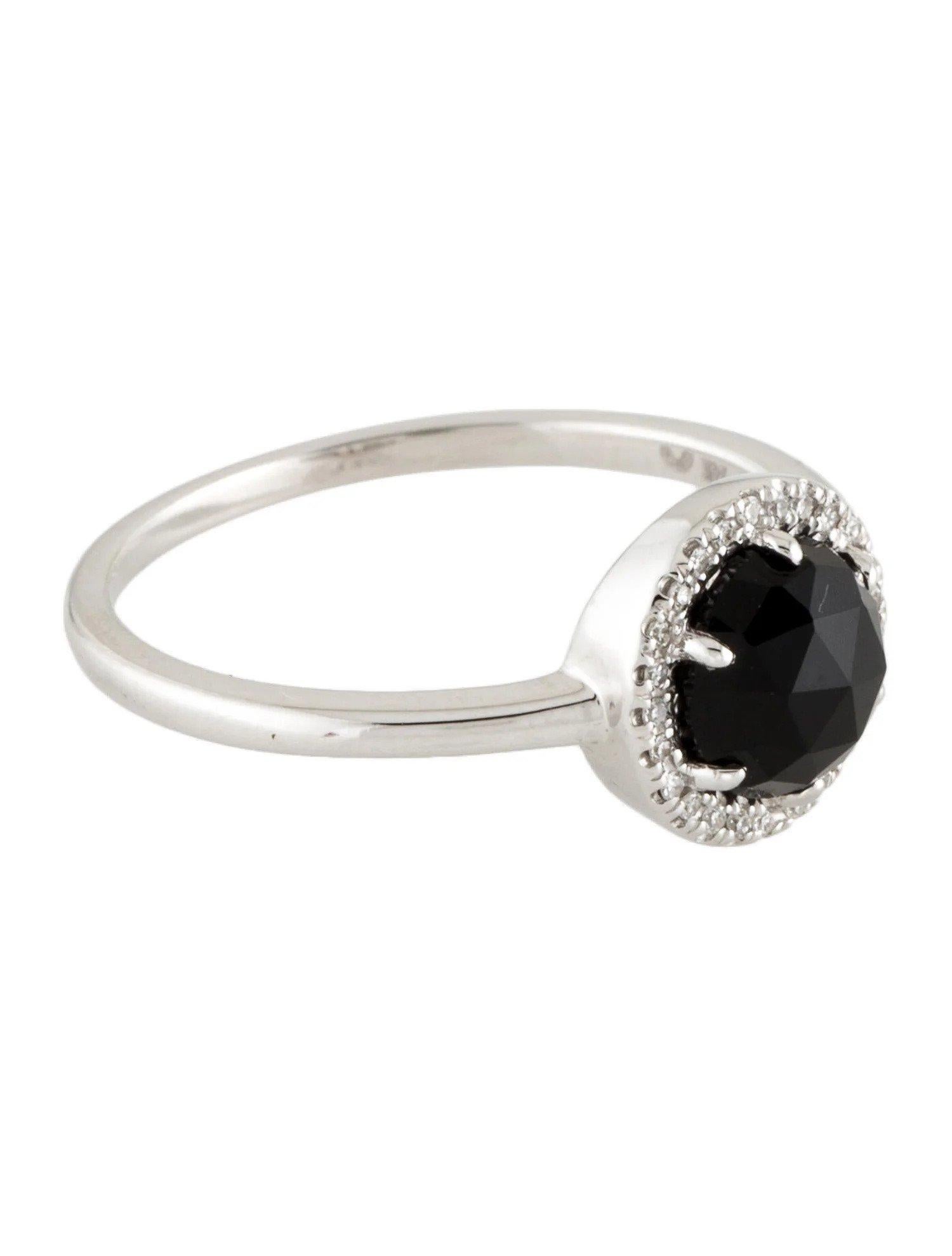 Anello in oro bianco con onice nera rotonda e diamanti da 1,09 carati In condizioni Nuovo in vendita a Great Neck, NY