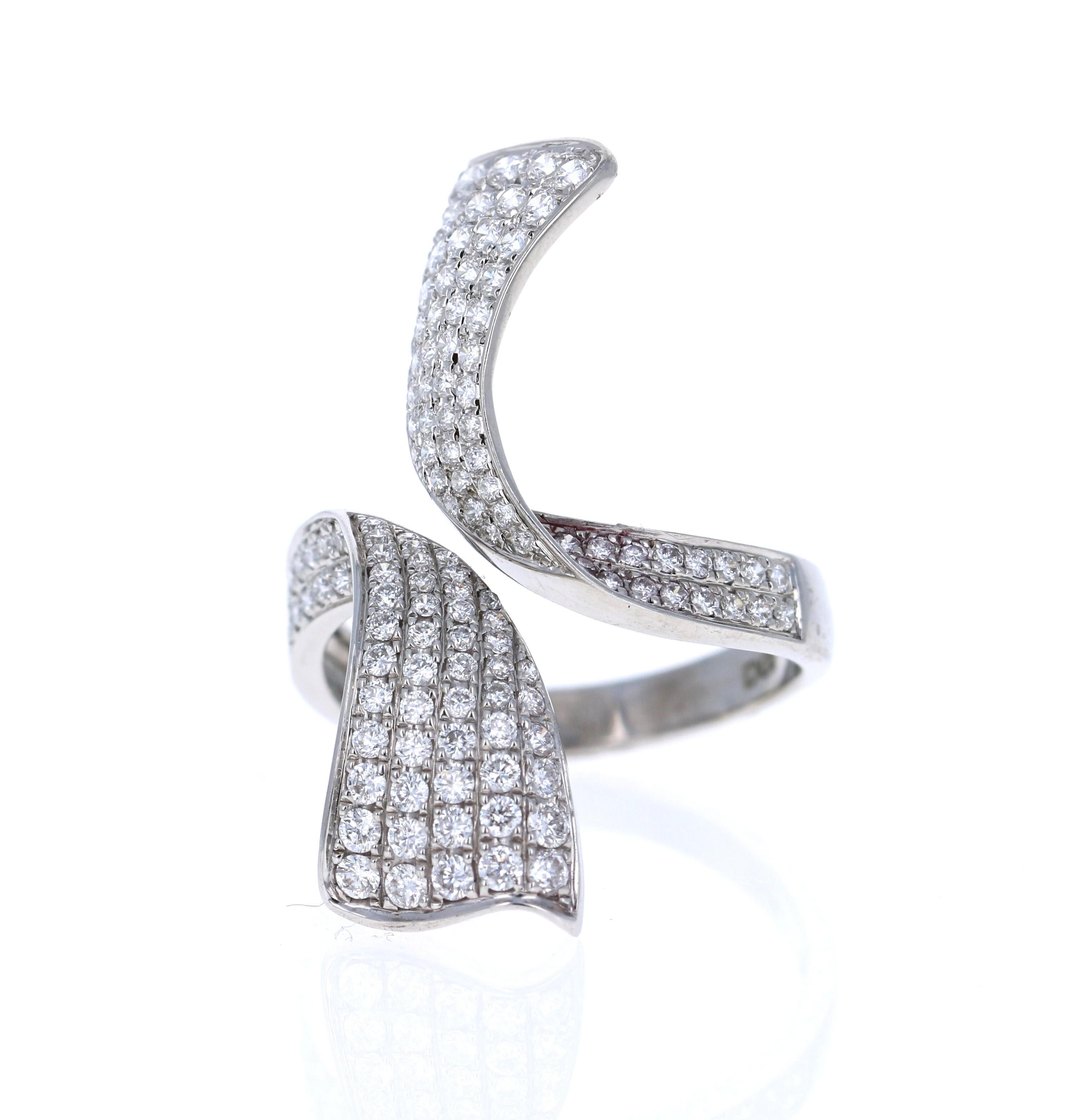 Contemporary 1.09 Carat Round Cut Diamond White Gold Cocktail Ring For Sale