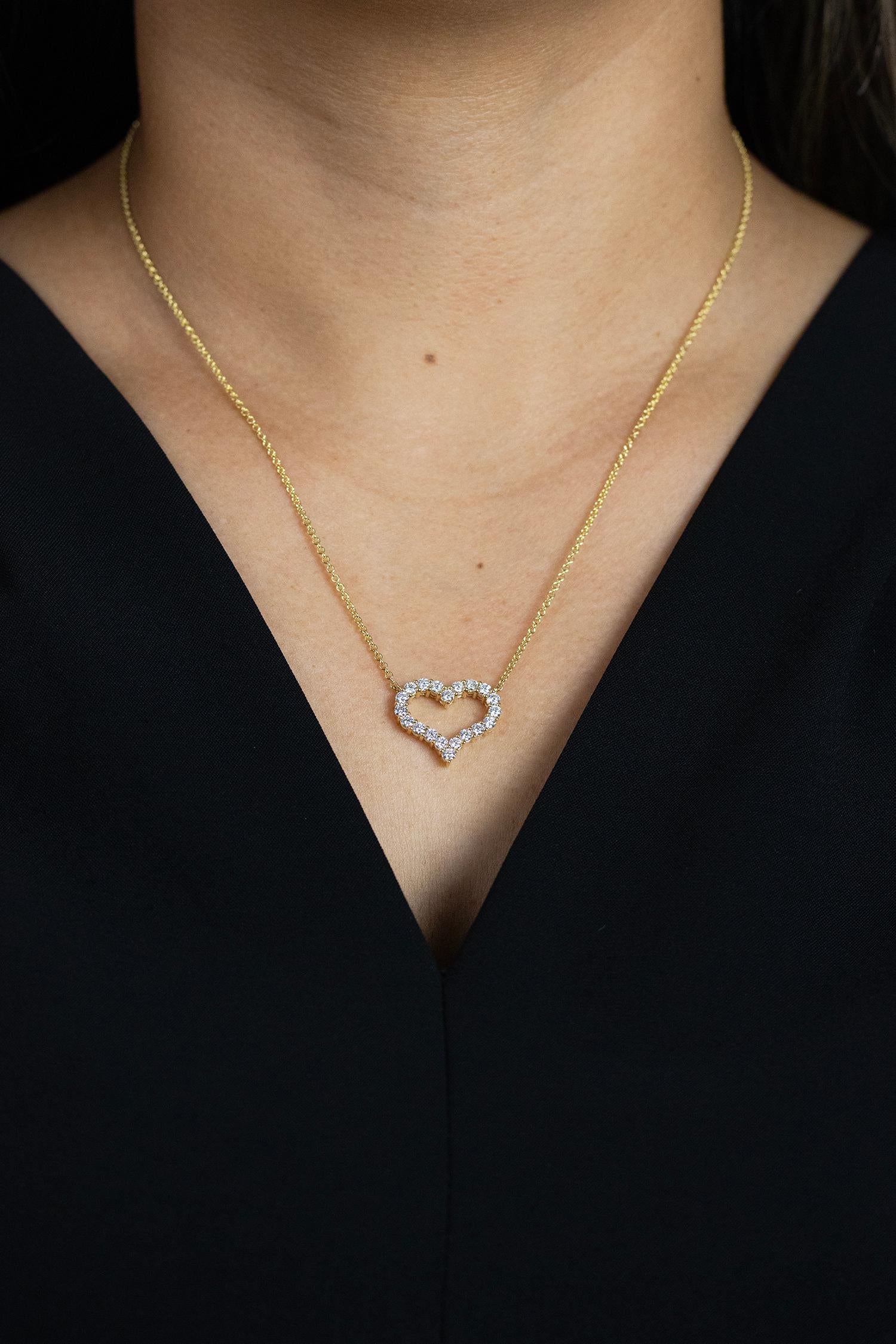 1.09 Carats Total Brilliante Diamond Round Open-Work Heart Pendant Necklace Neuf - En vente à New York, NY