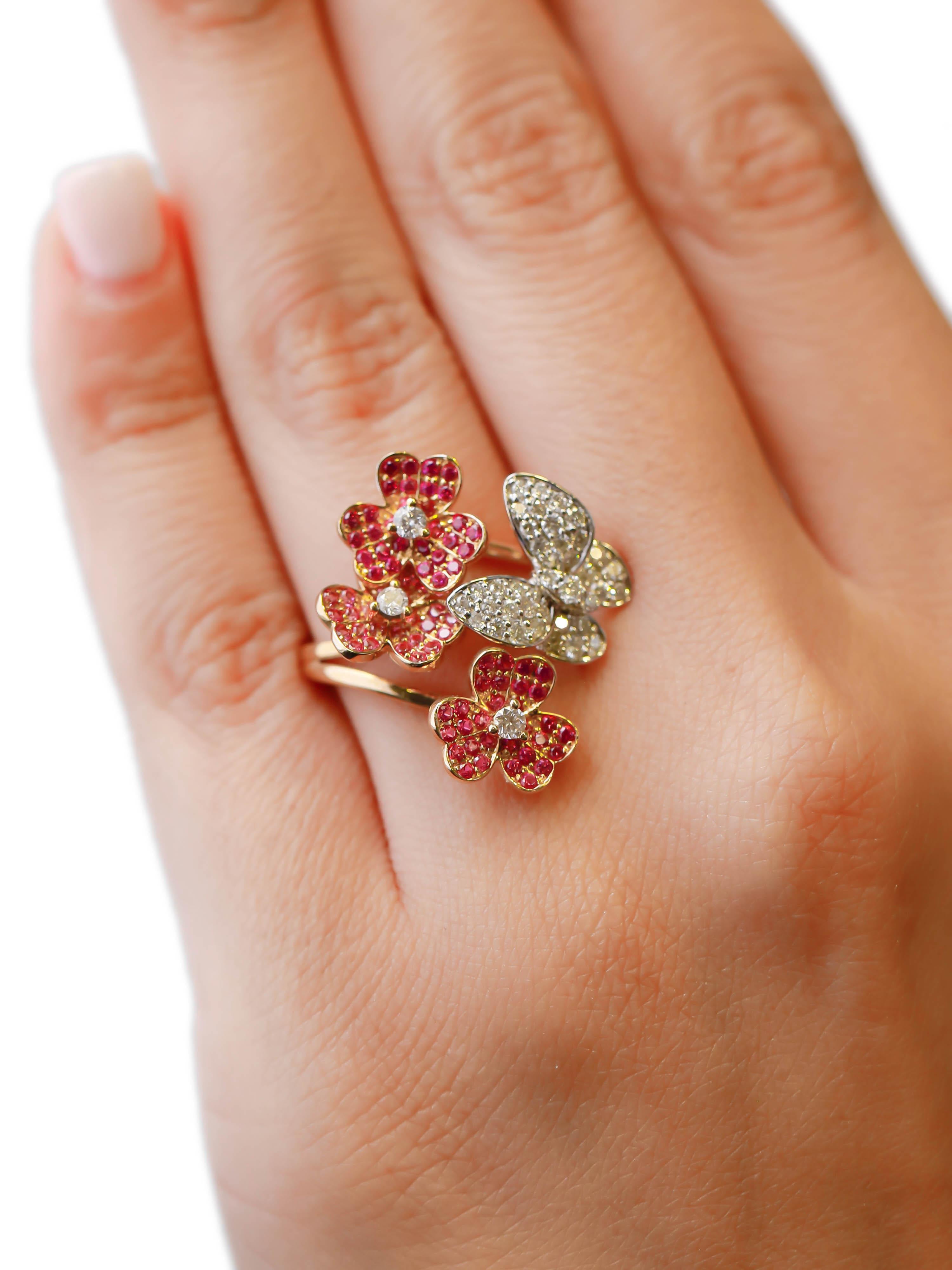 Round Cut 1.09 Ct Pink Sapphire 0.63 Carat Diamond 14k Yellow Gold Flower Butterfly Ring For Sale