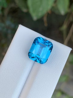 Topacio azul suizo suelto natural de 10,90 quilates en forma de cojín