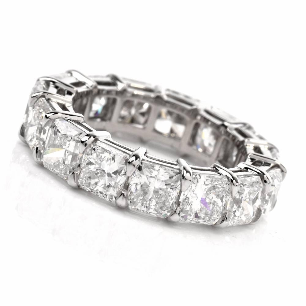 This Cushion diamond eternity Platinum band ring of outstanding sparkling aesthetic and timeless elegance is adorned with 15 high quality Cushion-cut diamonds, cumulatively weighing 10.90 carats, graded G-H color and VS1 clarity. The precious stones