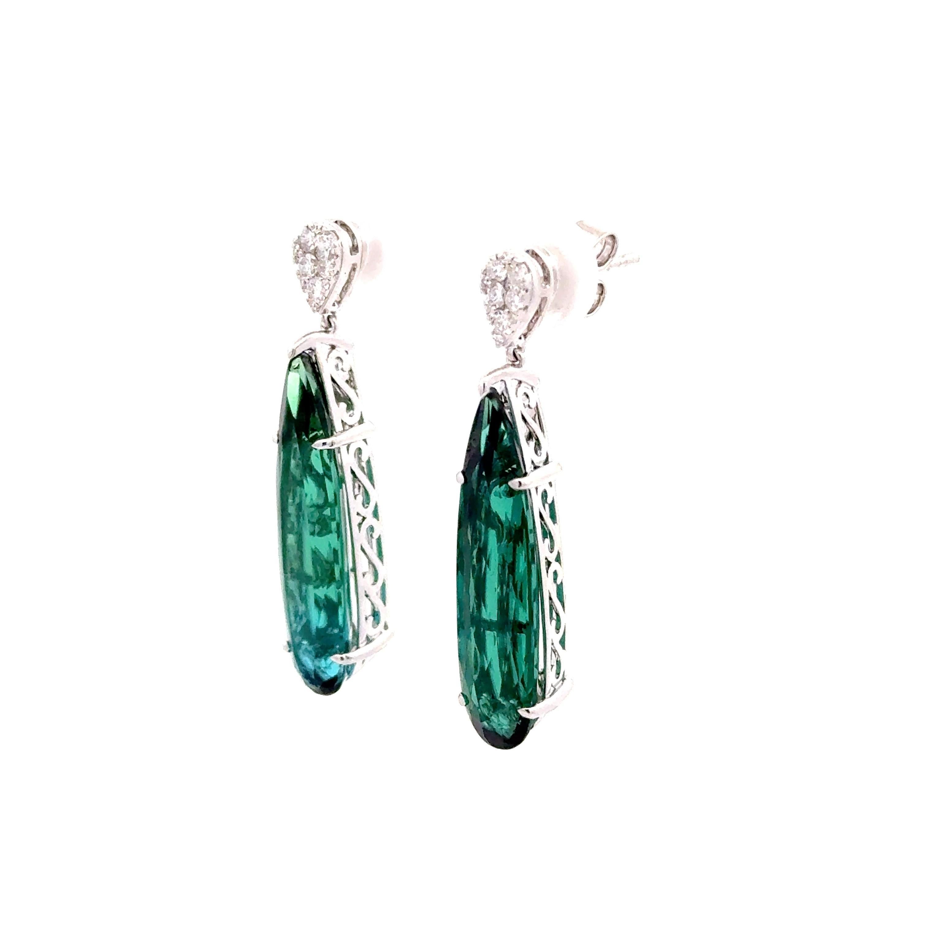 Orecchini pendenti in oro bianco 14k con tormalina indicolite e diamante 10,90 carati In condizioni Nuovo in vendita a Beverly Hills, CA