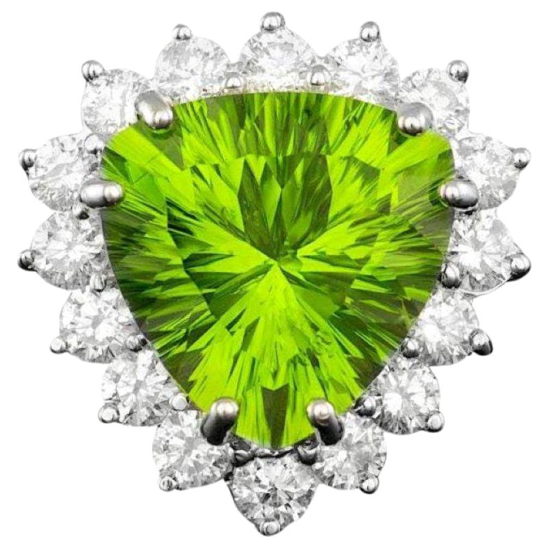 10.90 Carats Natural Peridot and Diamond 14K Solid White Gold Ring For Sale
