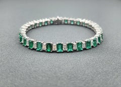 Bracelet d
émeraudes naturelles et de diamants de 10.91 ct