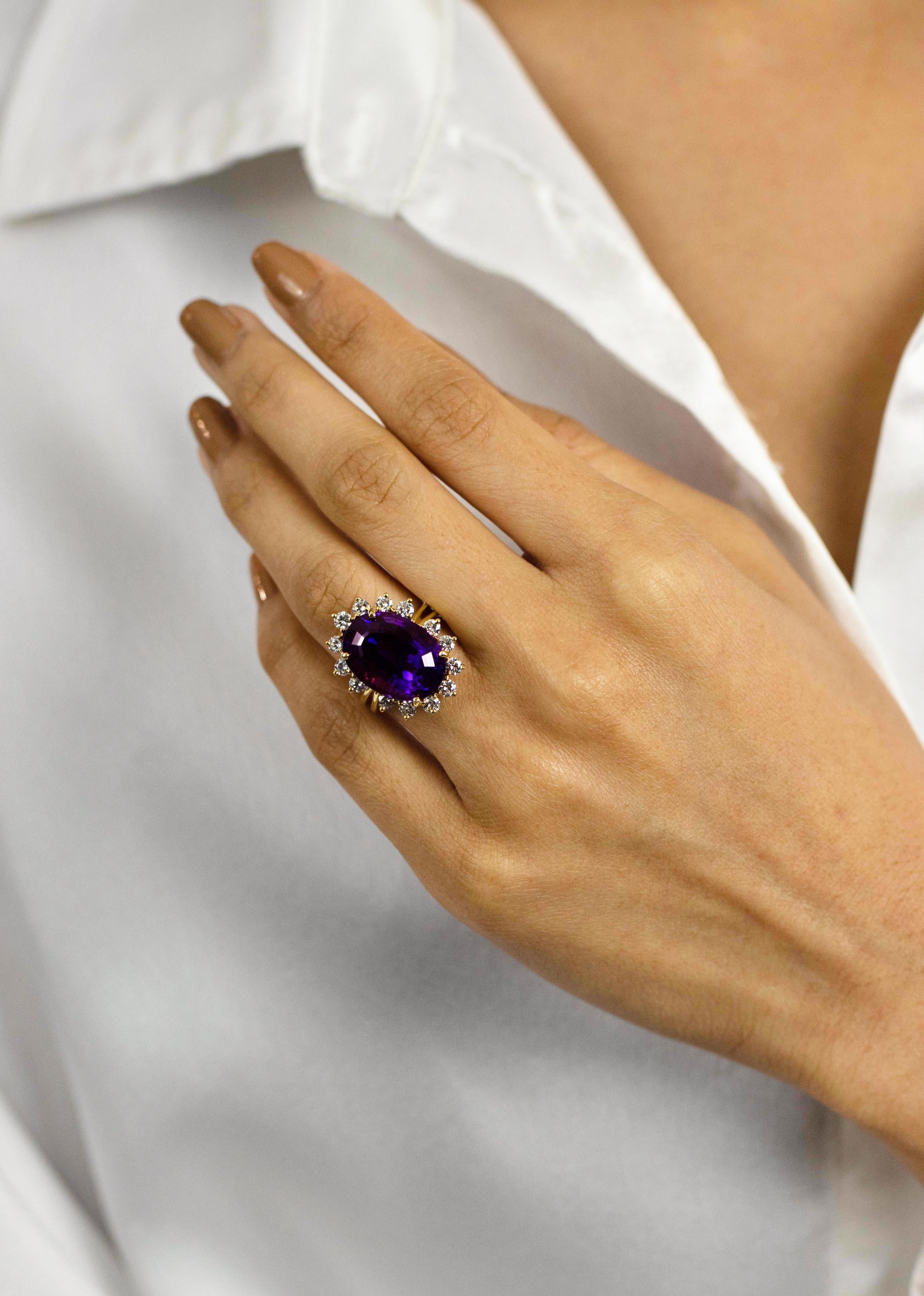 10.95 Carats Oval Cut Purple Amethyst and Round Diamond Cocktail Ring For Sale 2