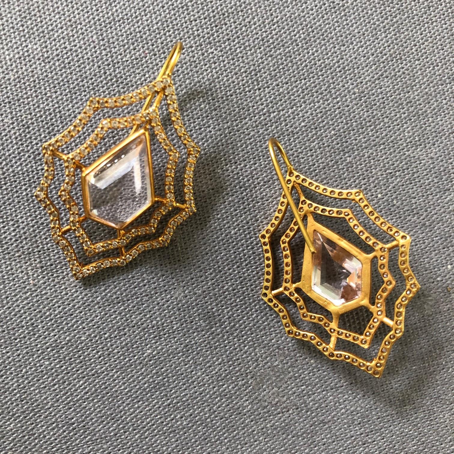 10.96 Carat Kunzite 1.26 Carat Diamond Gold Earrings For Sale 4