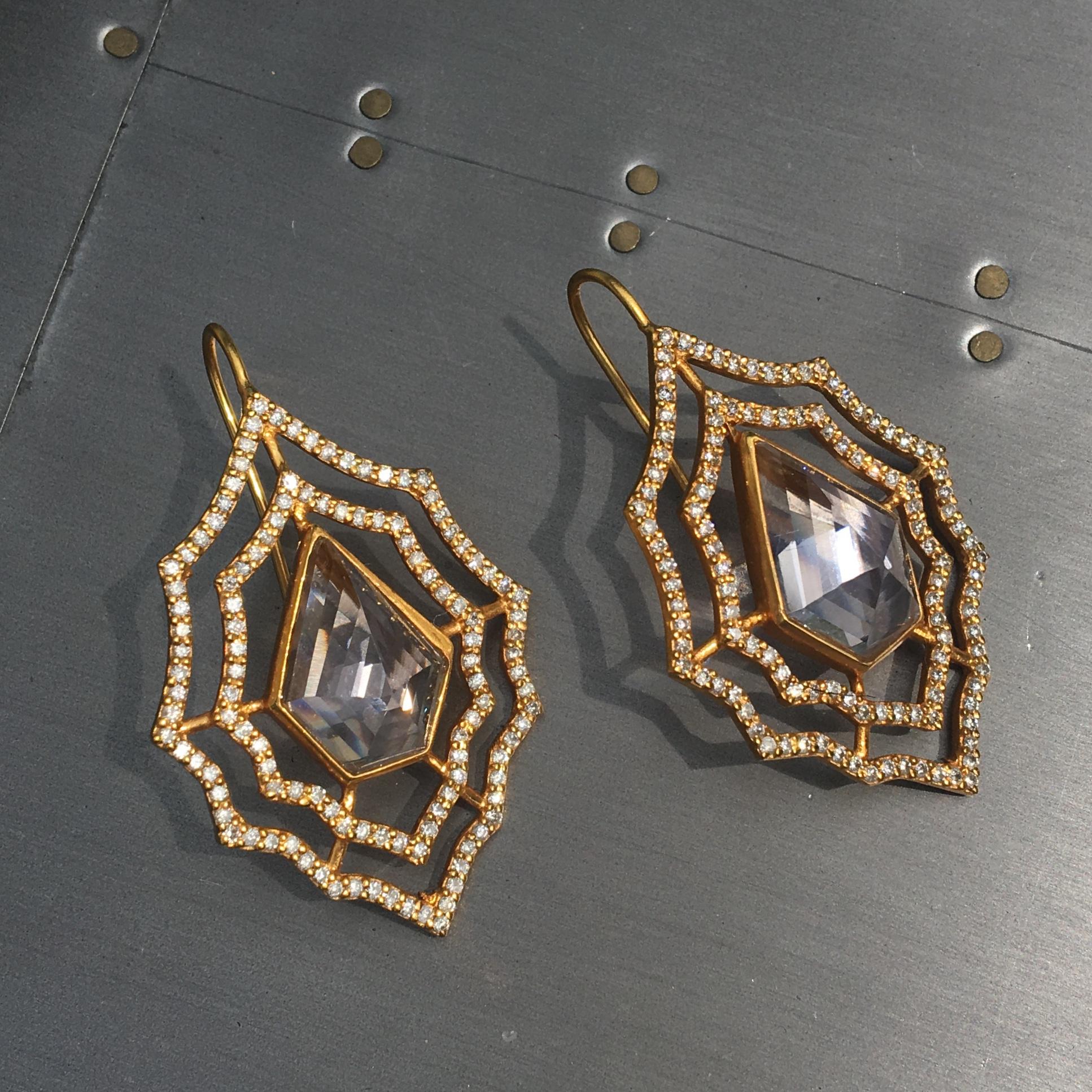 Women's 10.96 Carat Kunzite 1.26 Carat Diamond Gold Earrings For Sale