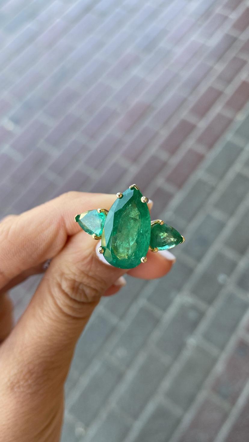 vintage pear shaped emerald ring