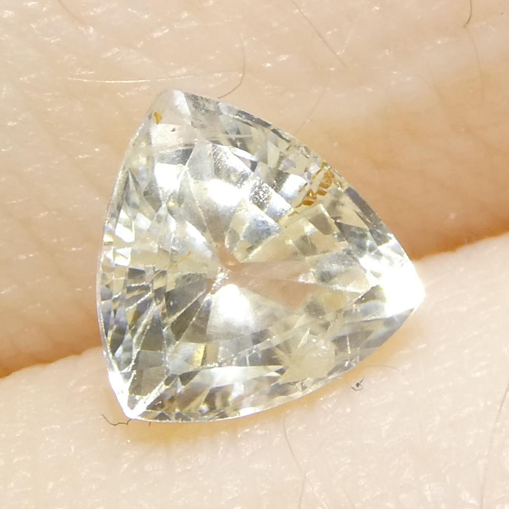 Zaffiro bianco trilione da 1,09ct della Tanzania, non riscaldato in vendita 9