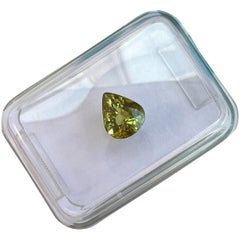 1.09ct Unique IGI Certified Green Yellow Australian Sapphire Gemstone