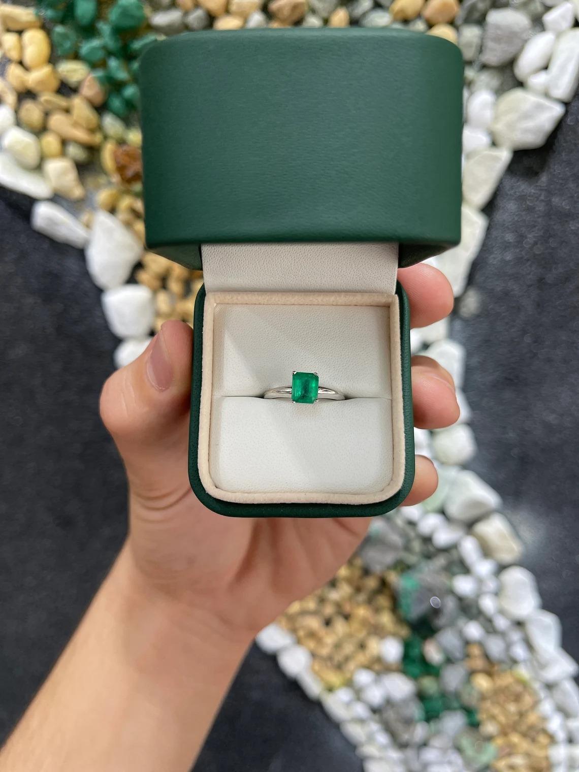 Colombian Emerald 1.09cts Emerald Cut Solitaire 4 Prong White Gold Ring Gift 14K For Sale 2