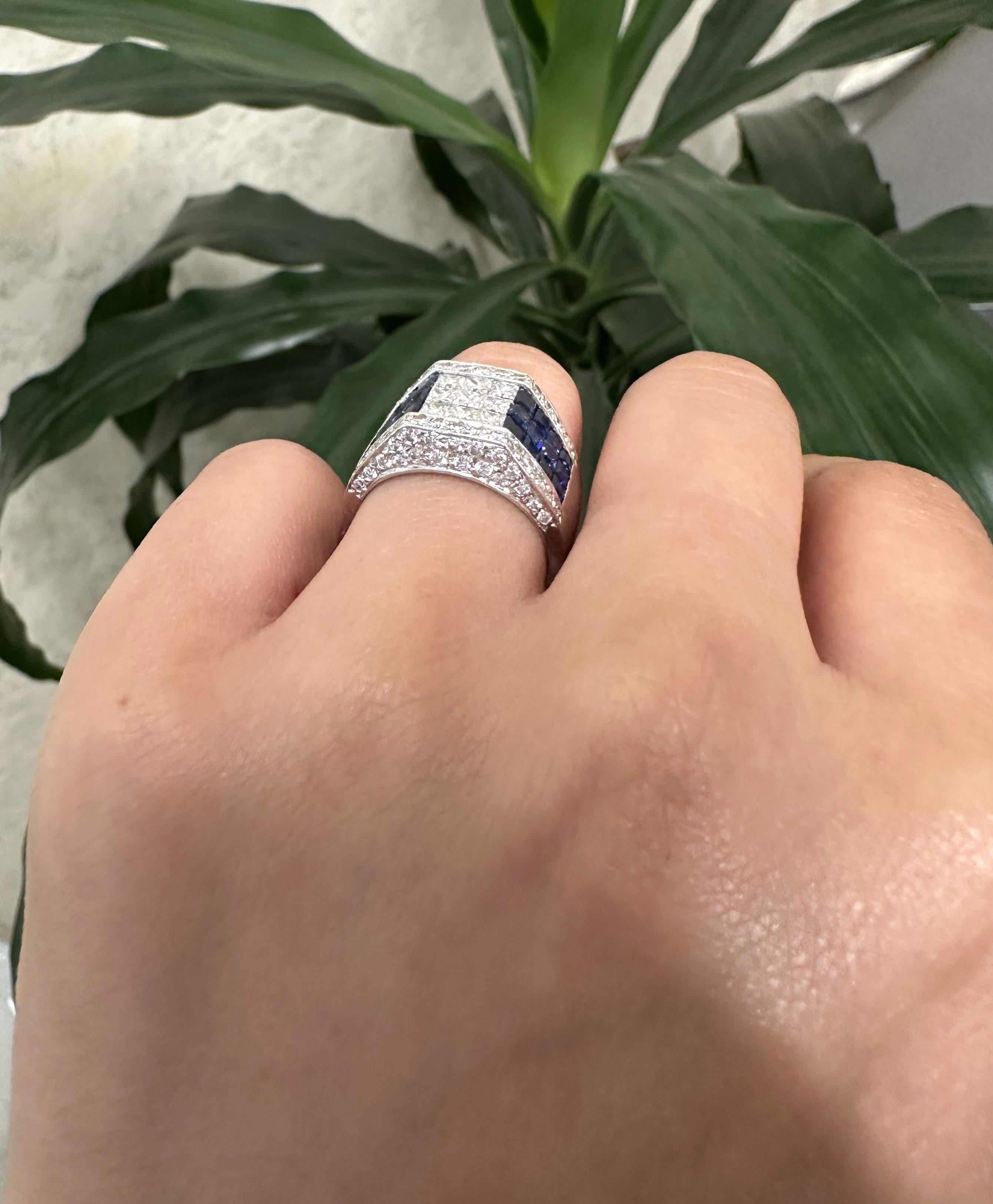 Bague cocktail en or blanc 18 carats avec diamants 1,09 ct. pt. et saphir bleu 1,20 ct. pt., taille 7 en vente 3