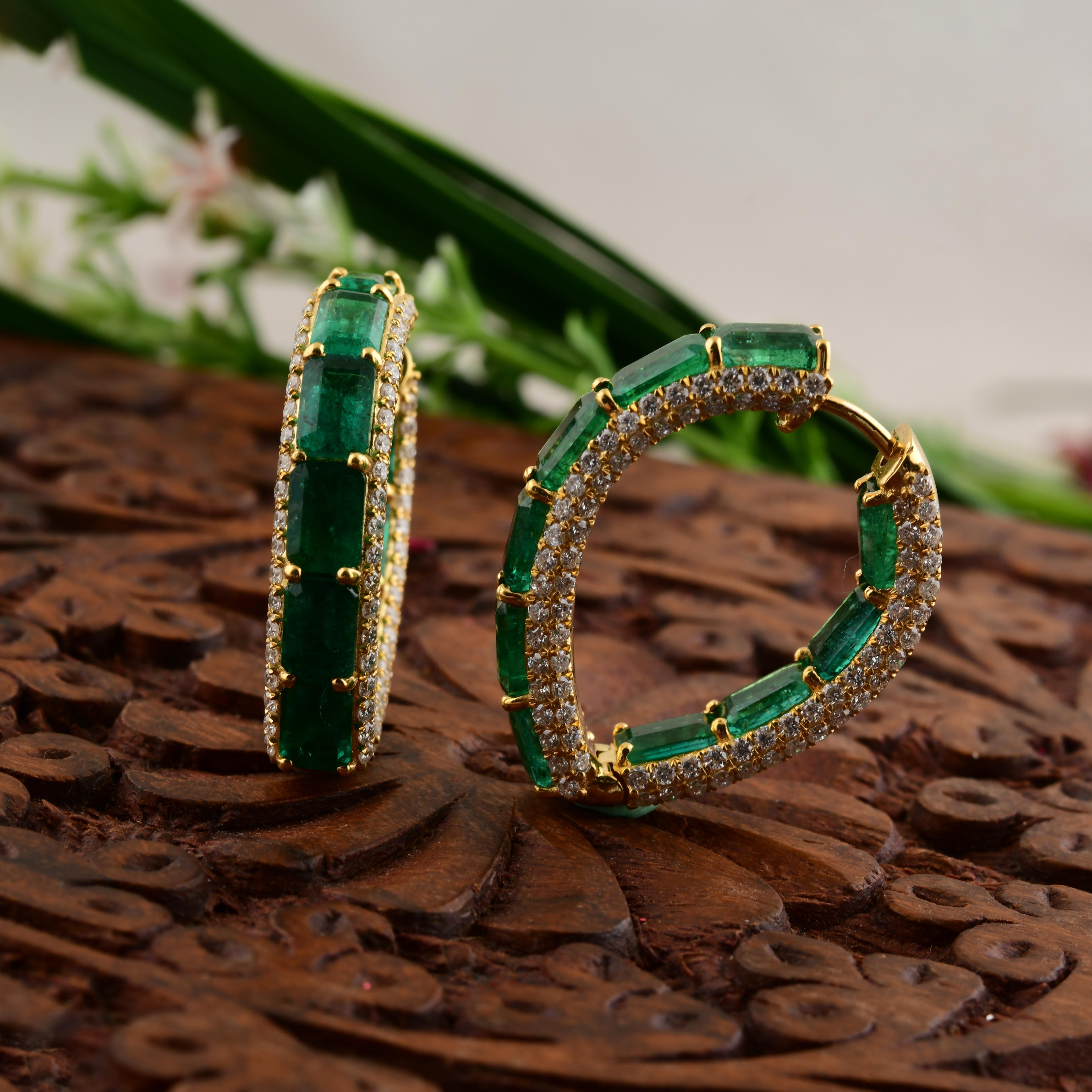 10.9ctw Zambian Emerald 3.06ctw Diamond Pear Shape Hoop Earrings 14k Yellow Gold For Sale 1