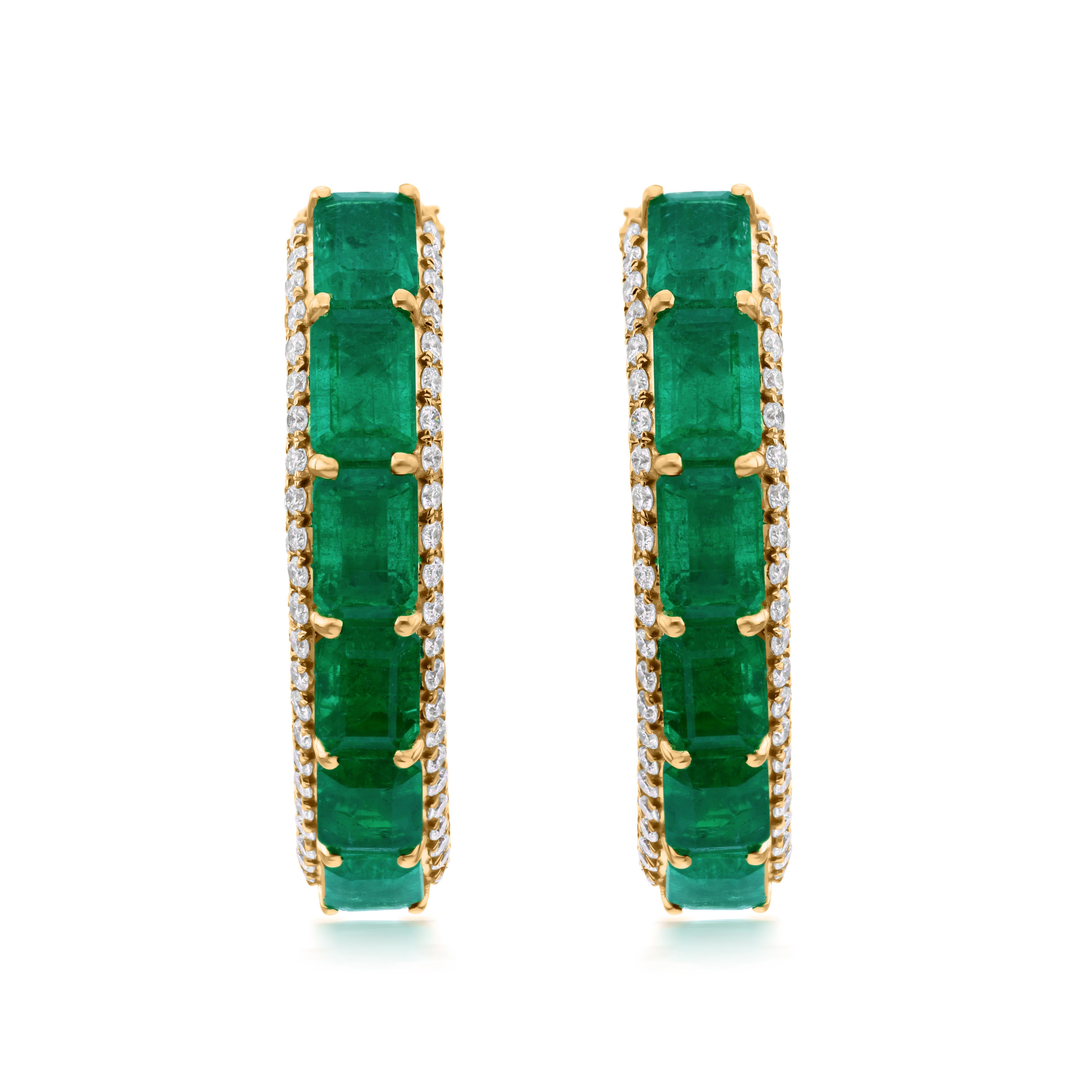 10.9ctw Zambian Emerald 3.06ctw Diamond Pear Shape Hoop Earrings 18k Yellow Gold en vente 2