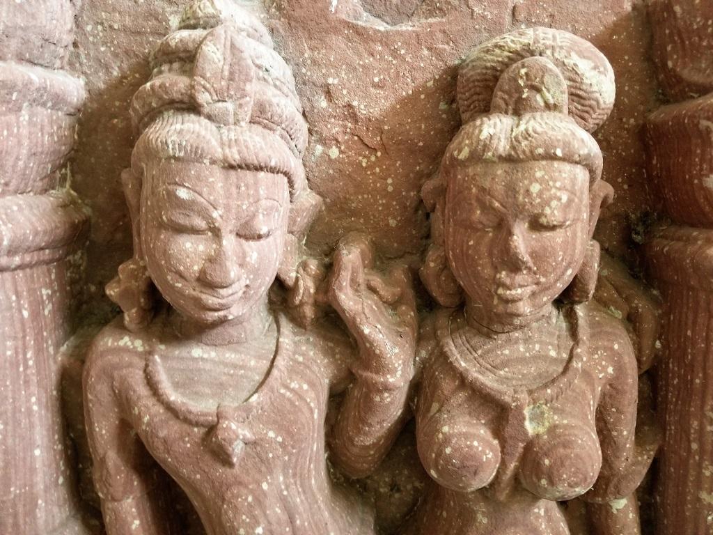 10th Century Red Sandstone Relief of a Mithuna Couple In Good Condition For Sale In Dallas, TX