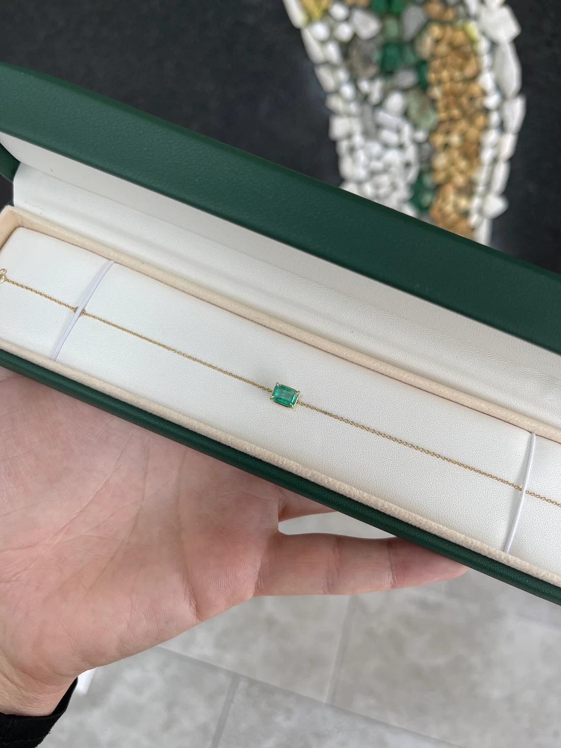 1.0ct 14K Natural Rich Green Emerald Cut Emerald Solitaire Prong Set Bracelet For Sale 3