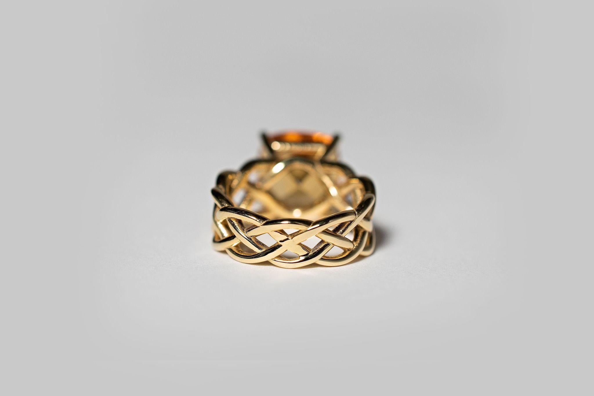 10 Carat Citrine Weave Ring, 14k Yellow Gold 2