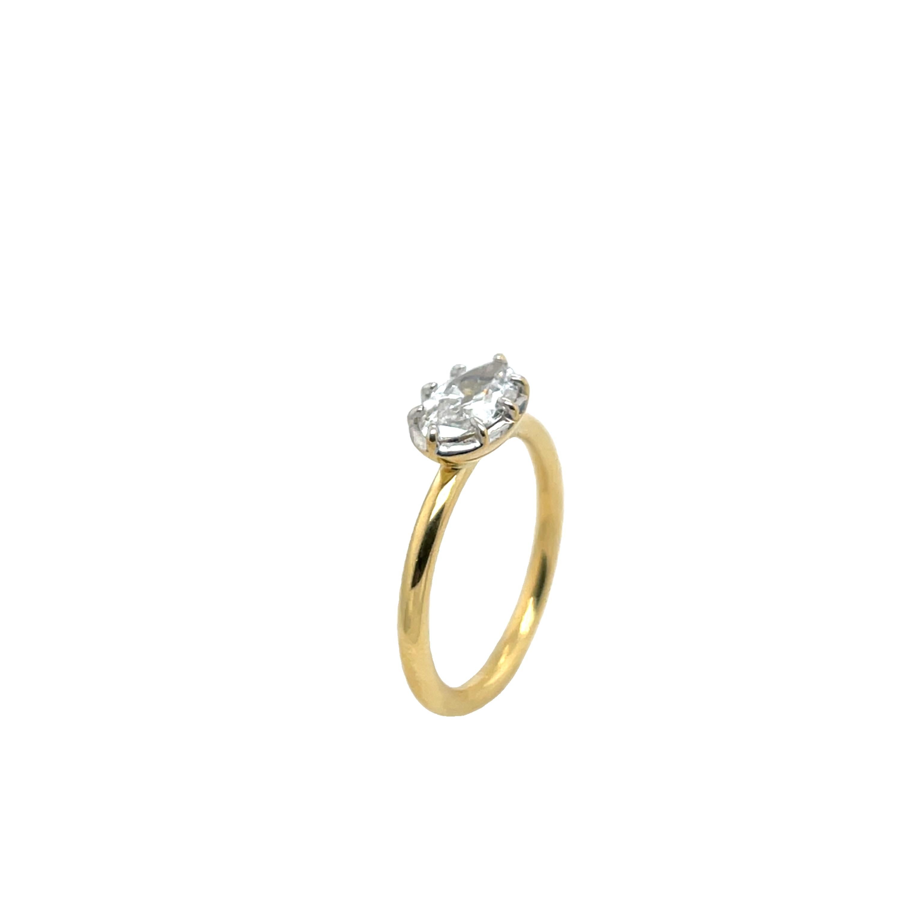 Bague en or jaune 18 carats sertie d'un diamant de forme ovale 1,0 carat F/SI1 en vente 1