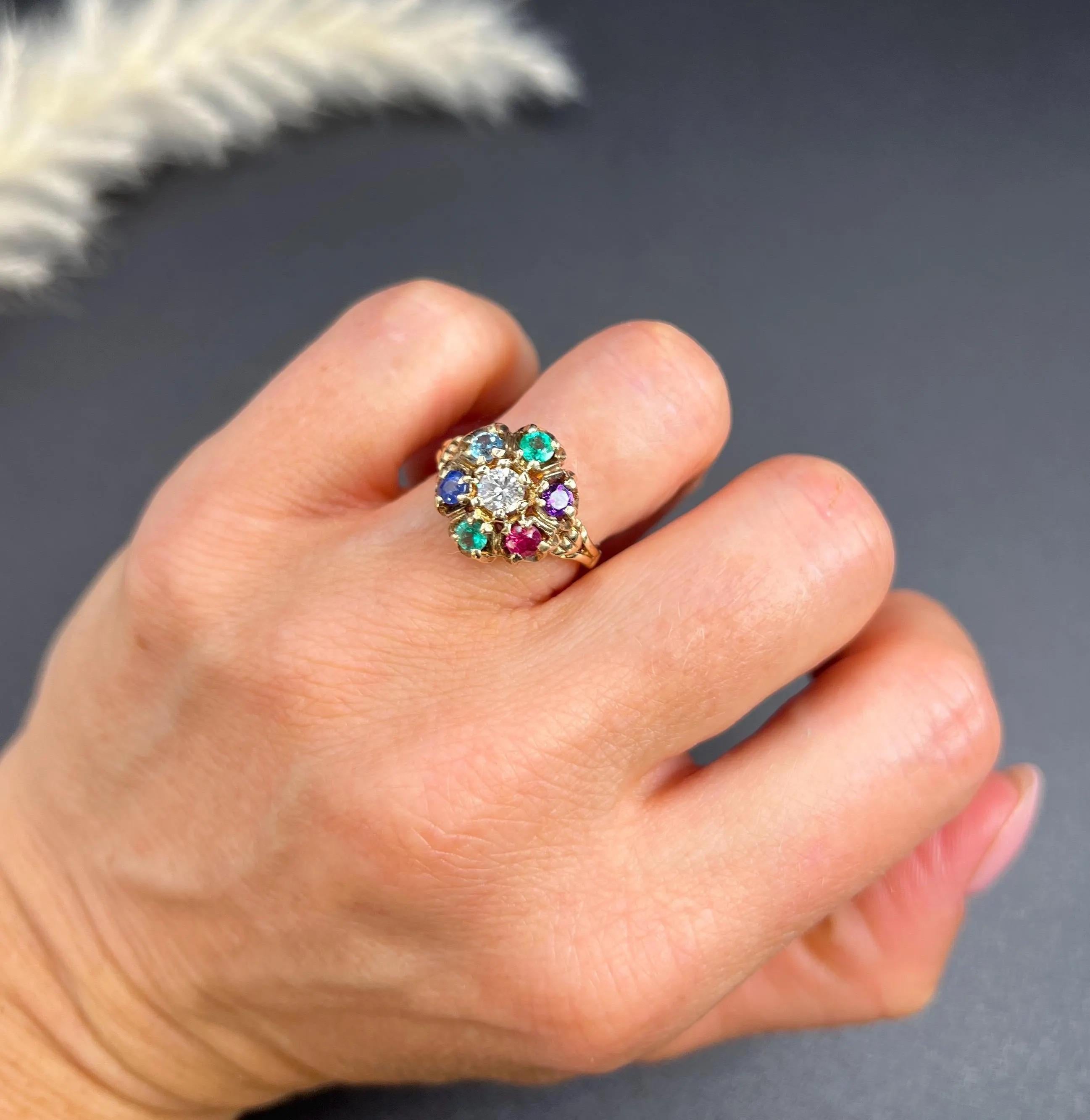 Bague en or 10ct diamant des années 1970 émeraude, améthyste, rubis, saphir et topaze Unisexe en vente