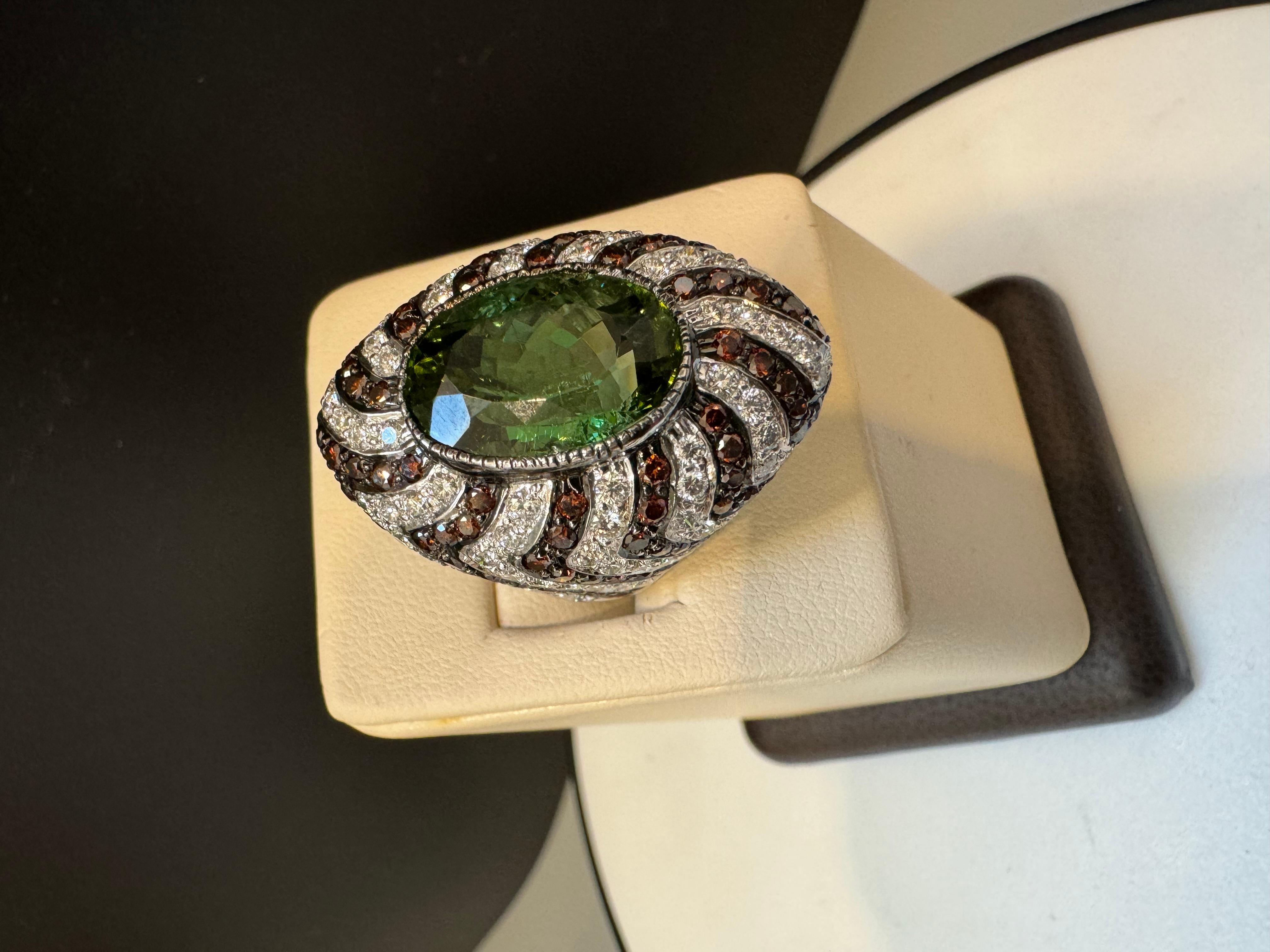 10Ct Green Tourmaline & 4.2 Ct Diamond Zigzag Cocktail Ring 18 Kt White Gold 6.5 For Sale 5