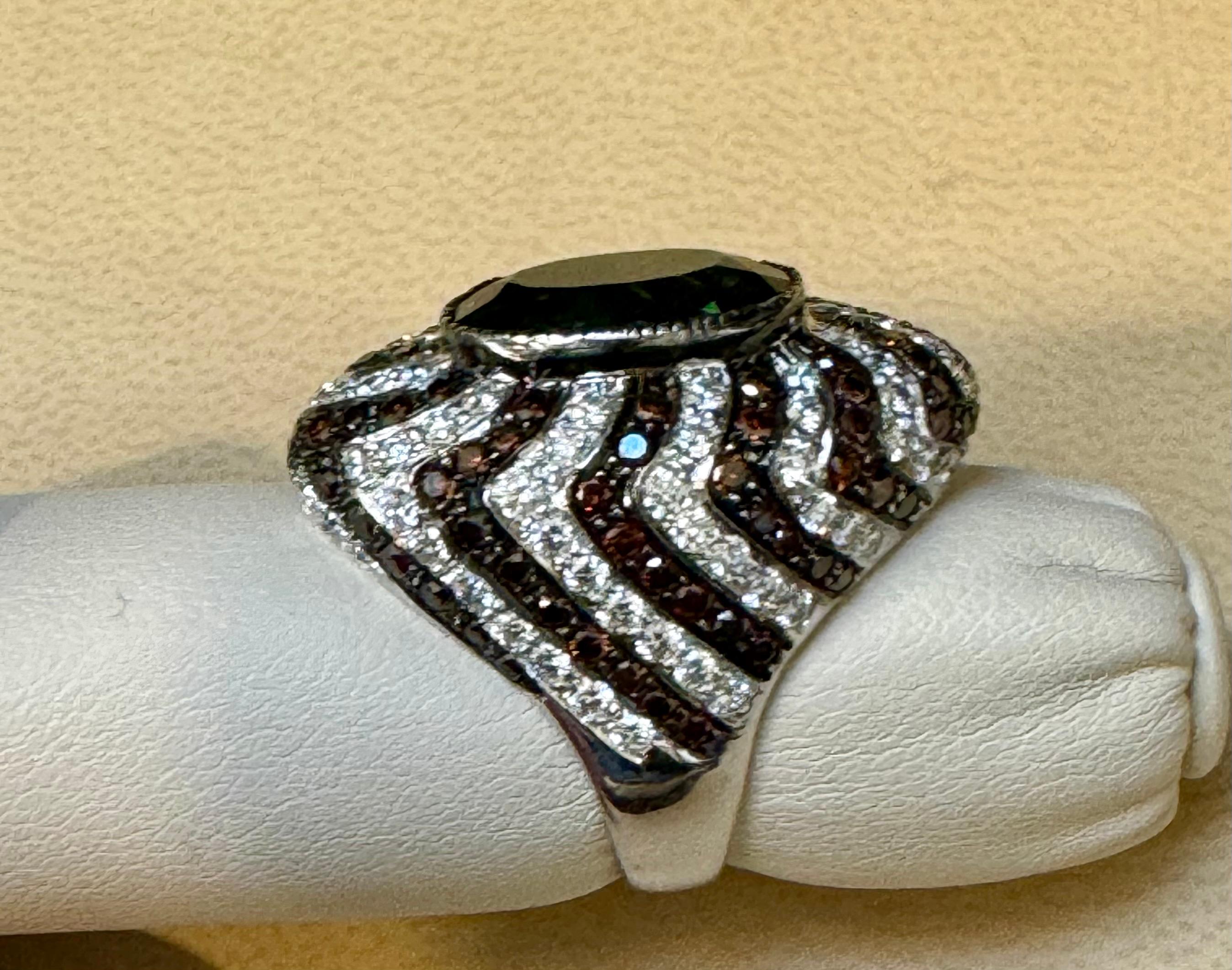 Women's 10Ct Green Tourmaline & 4.2 Ct Diamond Zigzag Cocktail Ring 18 Kt White Gold 6.5 For Sale