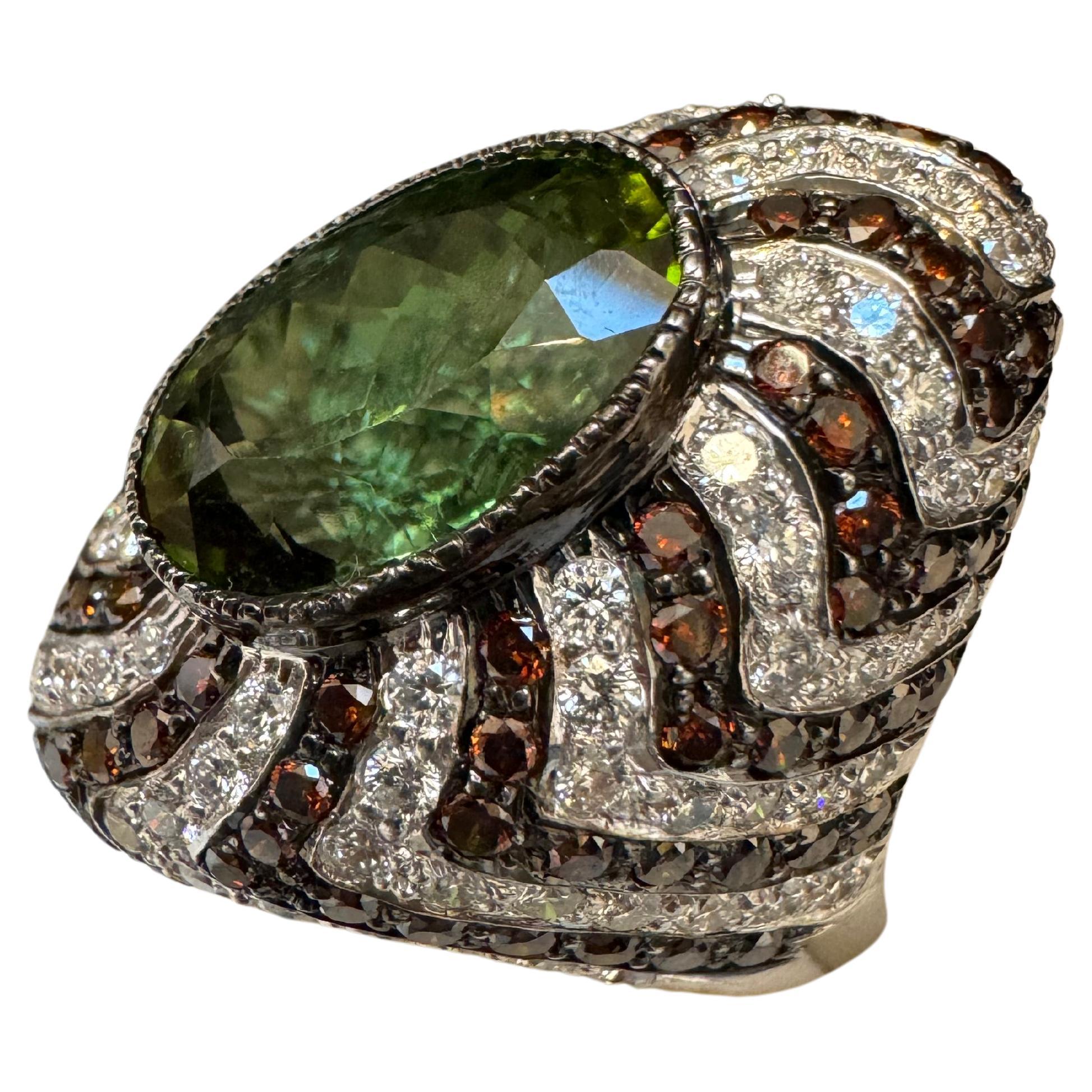 10Ct Green Tourmaline & 4.2 Ct Diamond Zigzag Cocktail Ring 18 Kt White Gold 6.5 For Sale