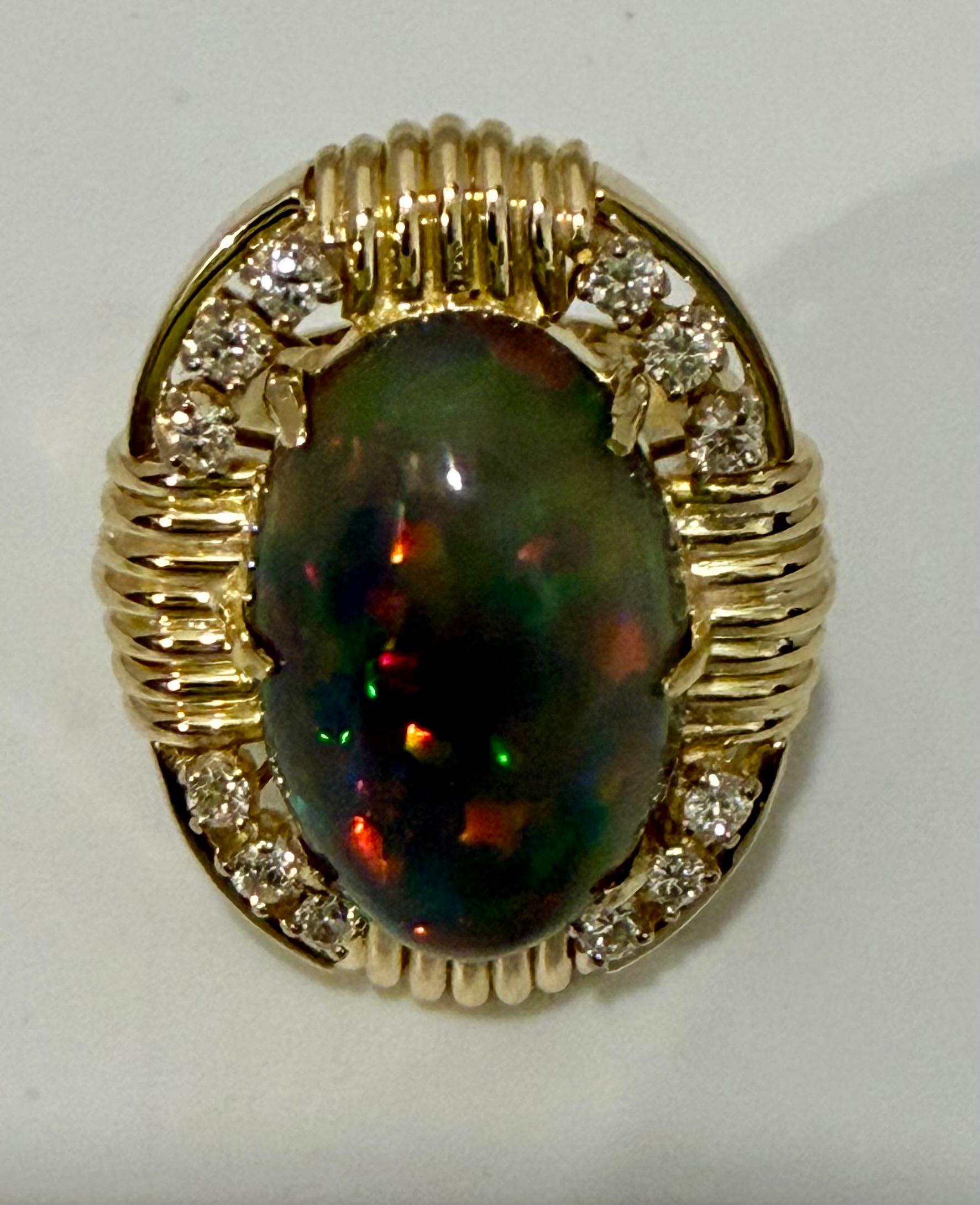 Anillo de cóctel de ópalo australiano negro de forma ovalada de 10 quilates, oro amarillo de 14 quilates, TALLA 6.5 en venta 9