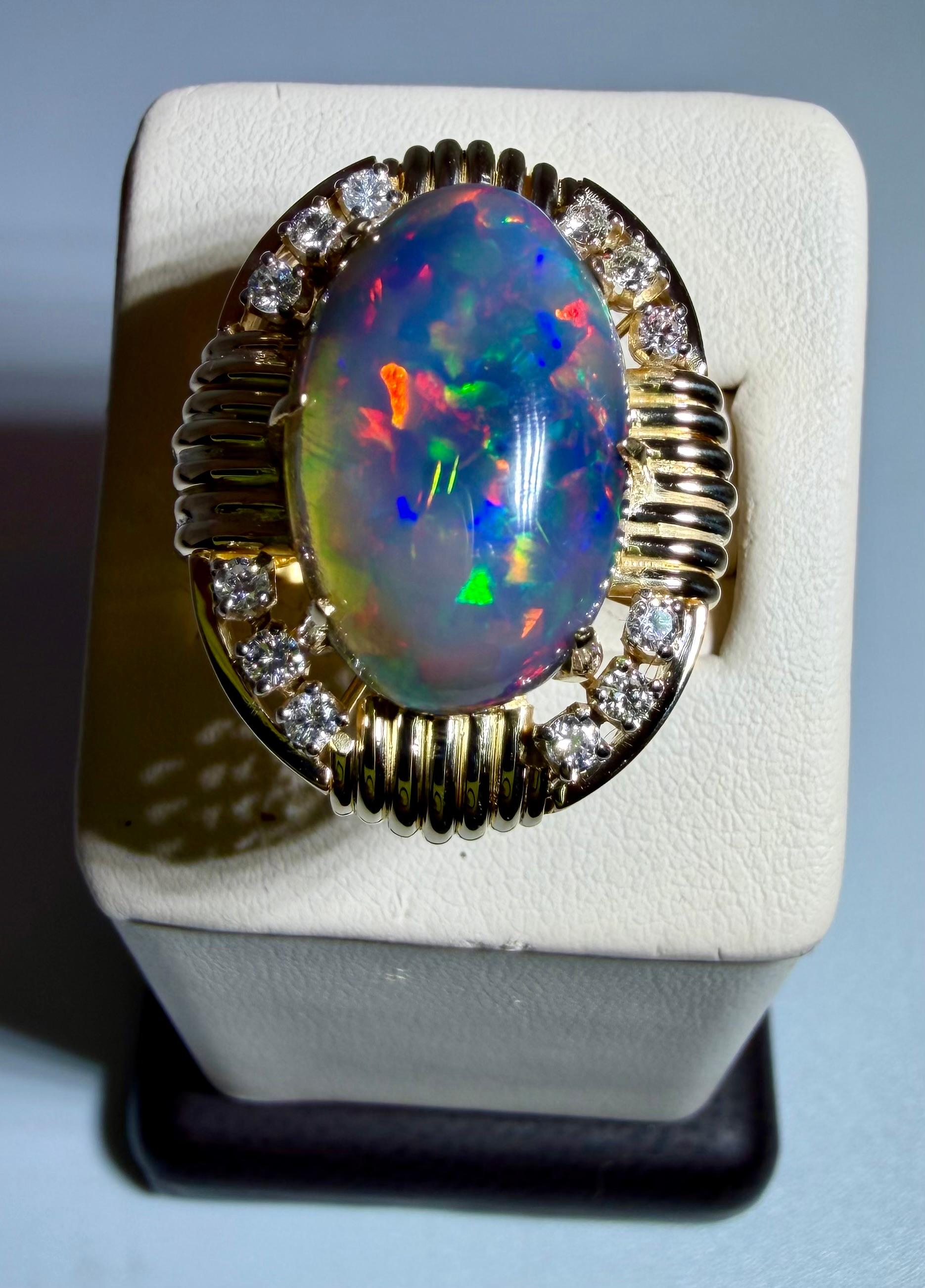 Anillo de cóctel de ópalo australiano negro de forma ovalada de 10 quilates, oro amarillo de 14 quilates, TALLA 6.5 en venta 10