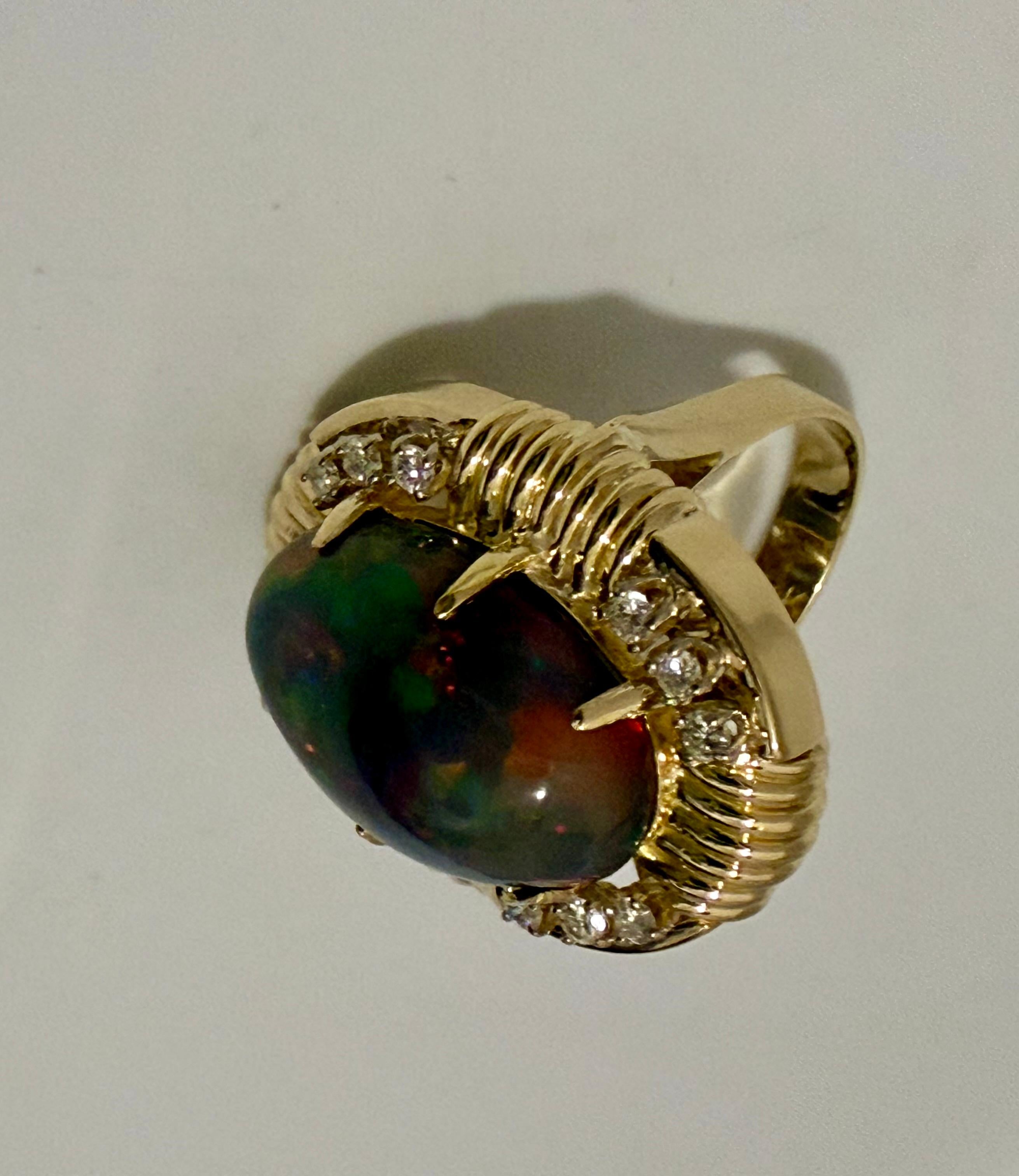 Anillo de cóctel de ópalo australiano negro de forma ovalada de 10 quilates, oro amarillo de 14 quilates, TALLA 6.5 en venta 4