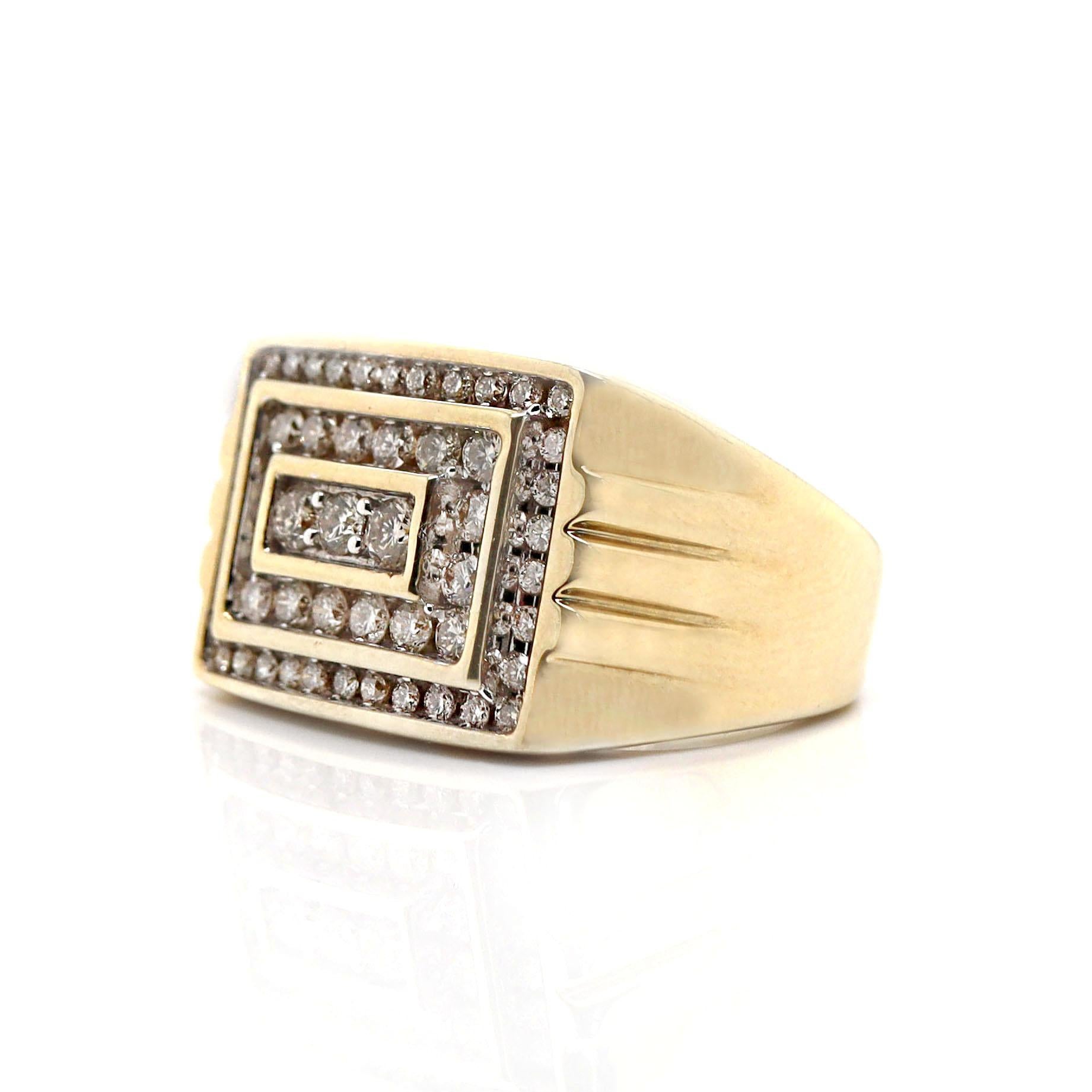 Taille ronde Bague pour homme en or jaune 10CT avec diamant en vente