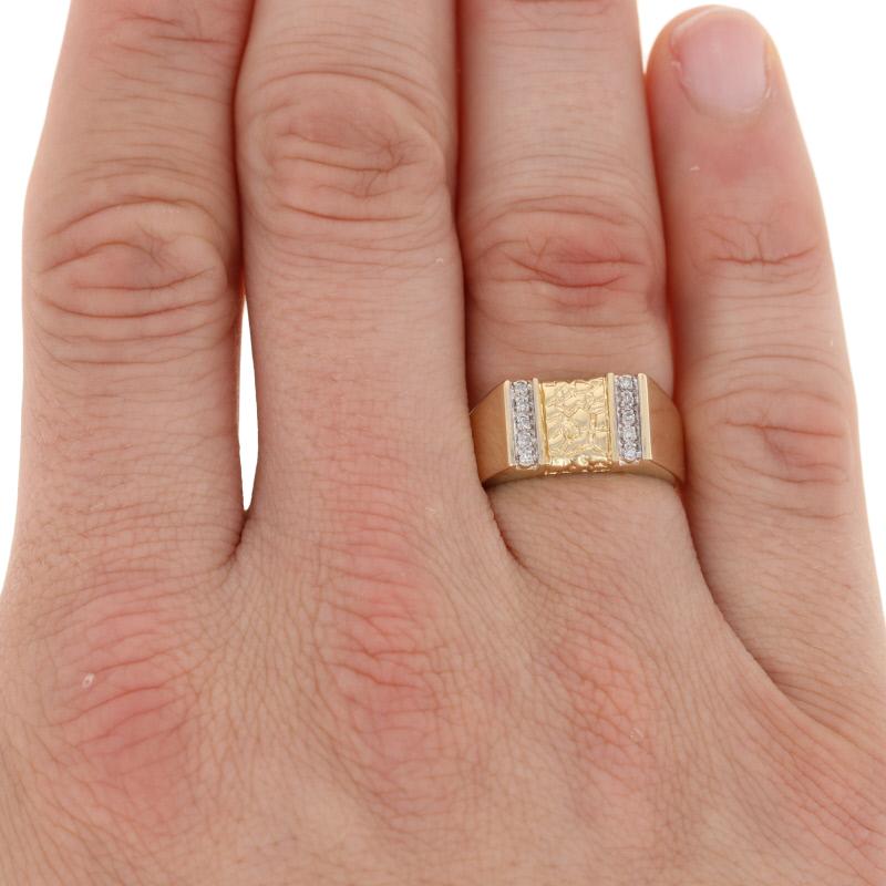 .10ctw Single Cut Diamond Ring, 14k Yellow Gold Nugget Texture Men's In Excellent Condition In Greensboro, NC