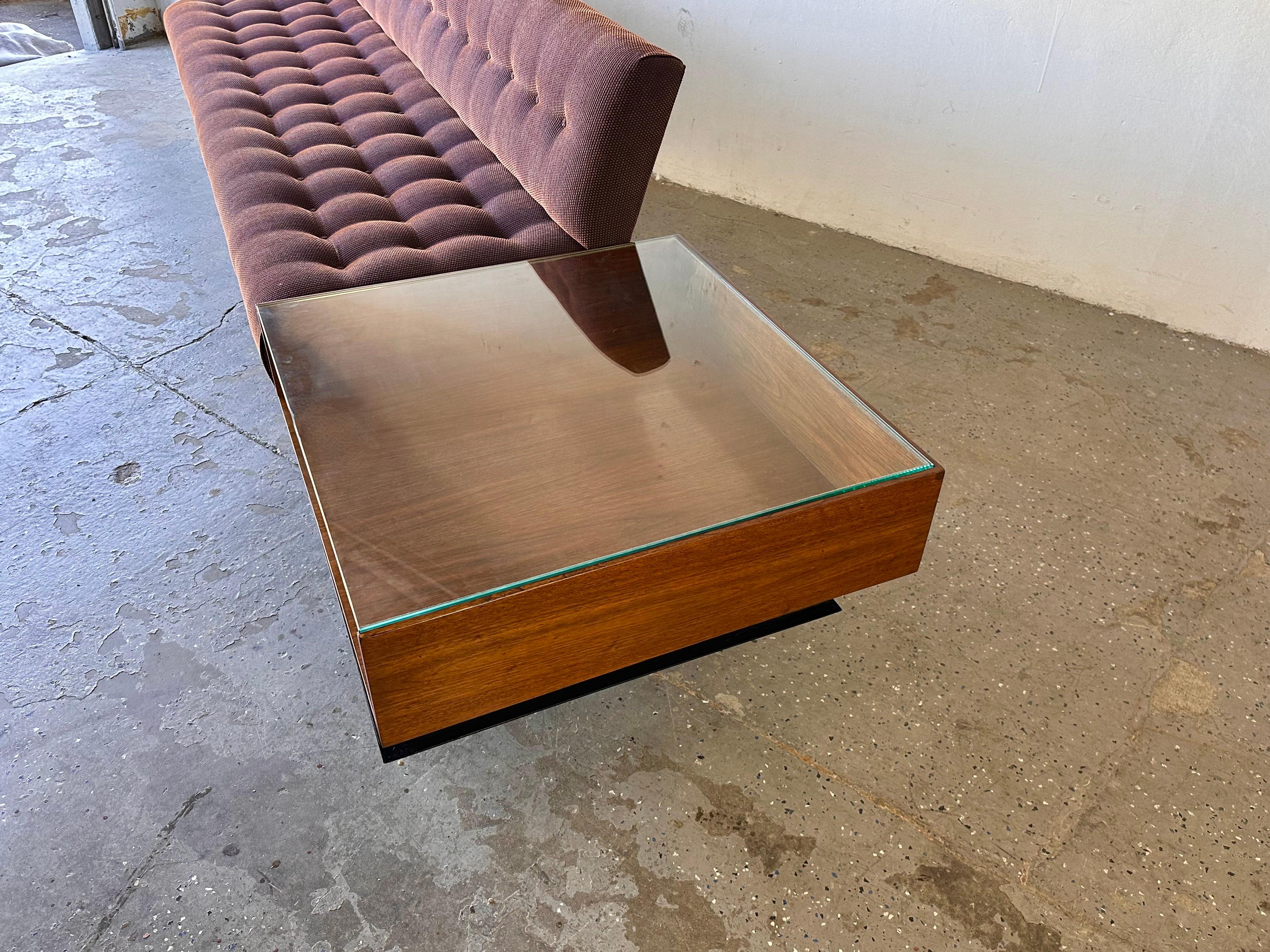 10ft Vintage Mid-Century Sofa/End Table Combination Designed by Florence Knoll For Sale 5