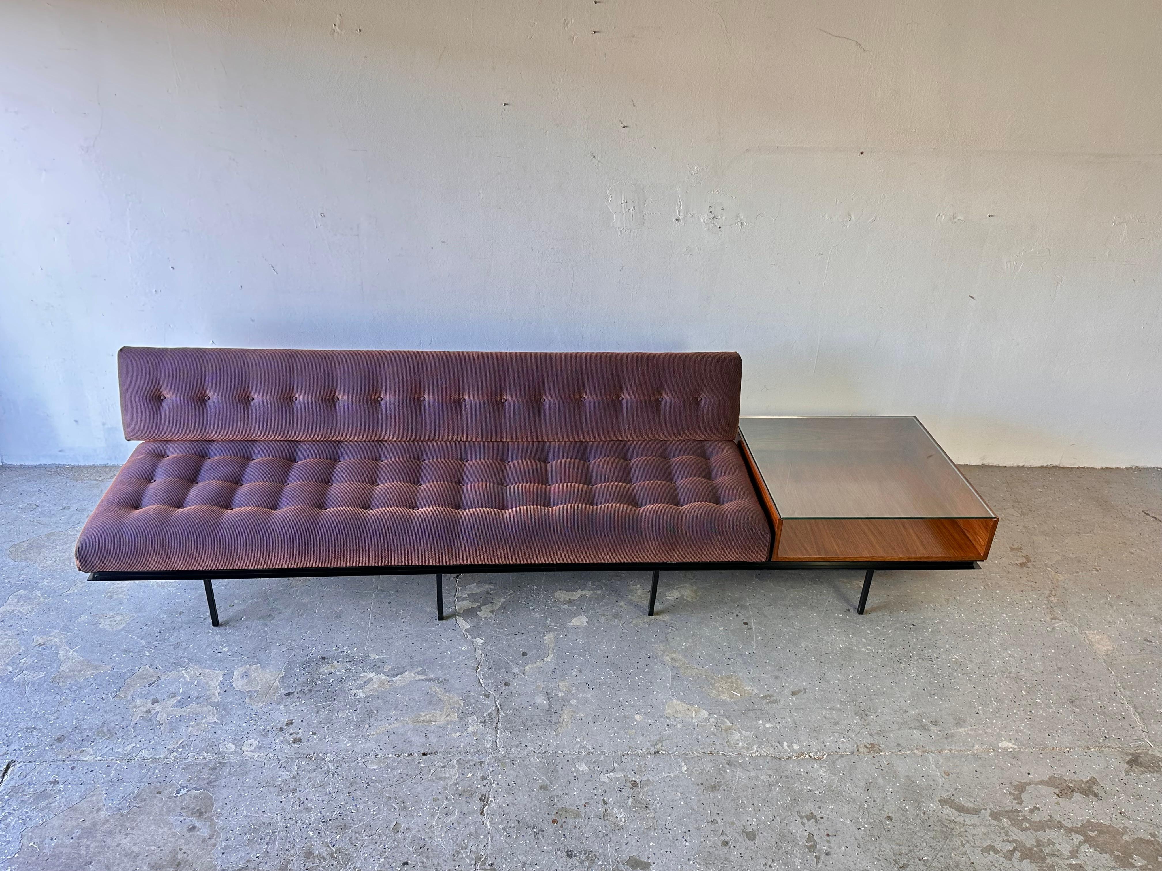 10ft Vintage Mid-Century-Sofa/Endtisch-Kombination entworfen von Florence Knoll (Moderne der Mitte des Jahrhunderts) im Angebot