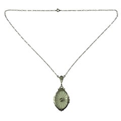 Collier pendentif Camphor filigrane en or blanc 10 carats / 14 carats et diamants n° 20517