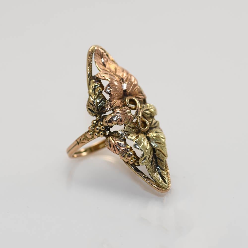 10k 2-Tone Vintage Leaf Design Ring, 3.6gr For Sale 1