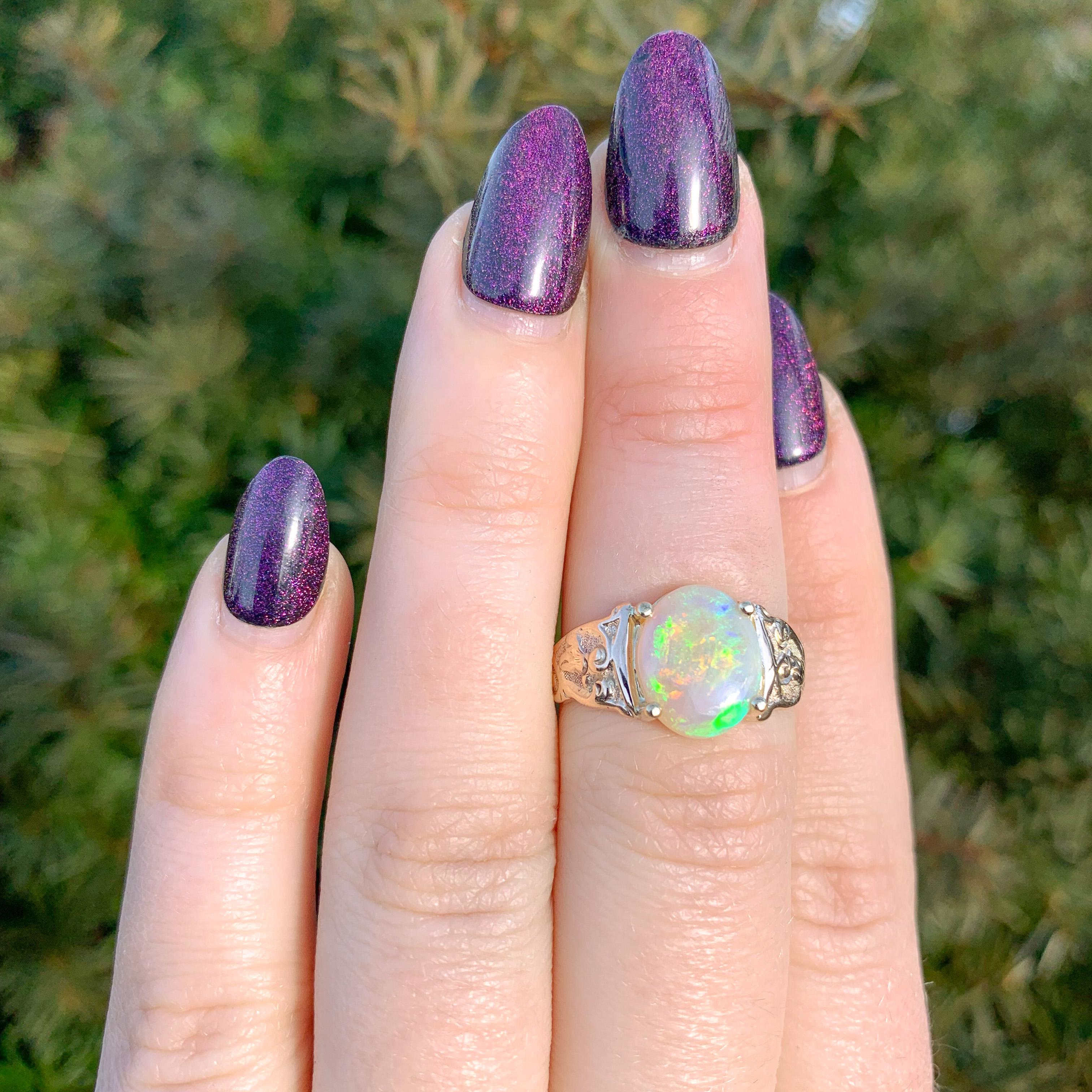 Women's 10K and 14K Antique 1.98 carat Australian Opal Ring For Sale